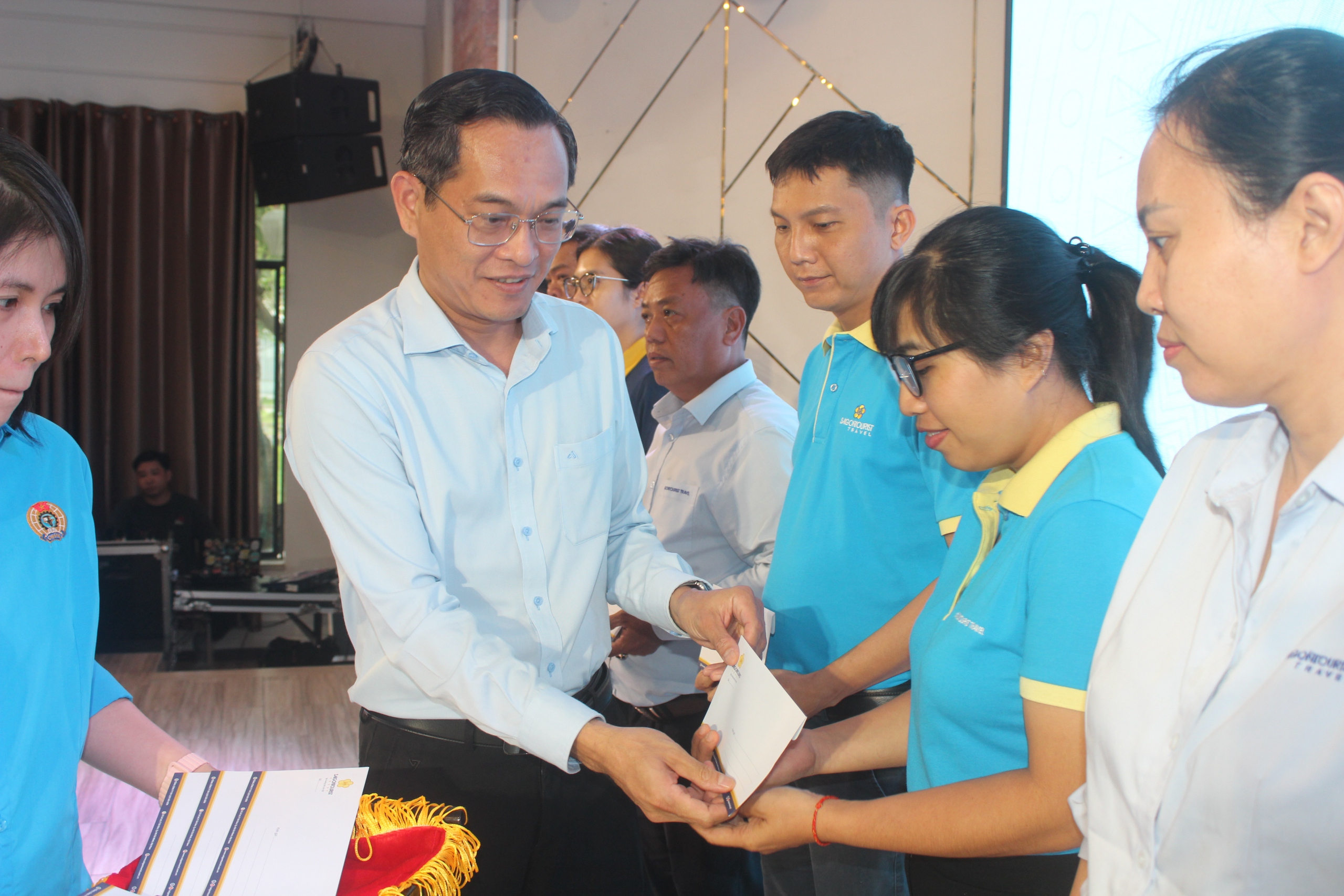 Đo&agrave;n vi&ecirc;n, người lao động Saigontourist đăng k&yacute; 500 c&ocirc;ng tr&igrave;nh s&aacute;ng kiến - Ảnh 5.