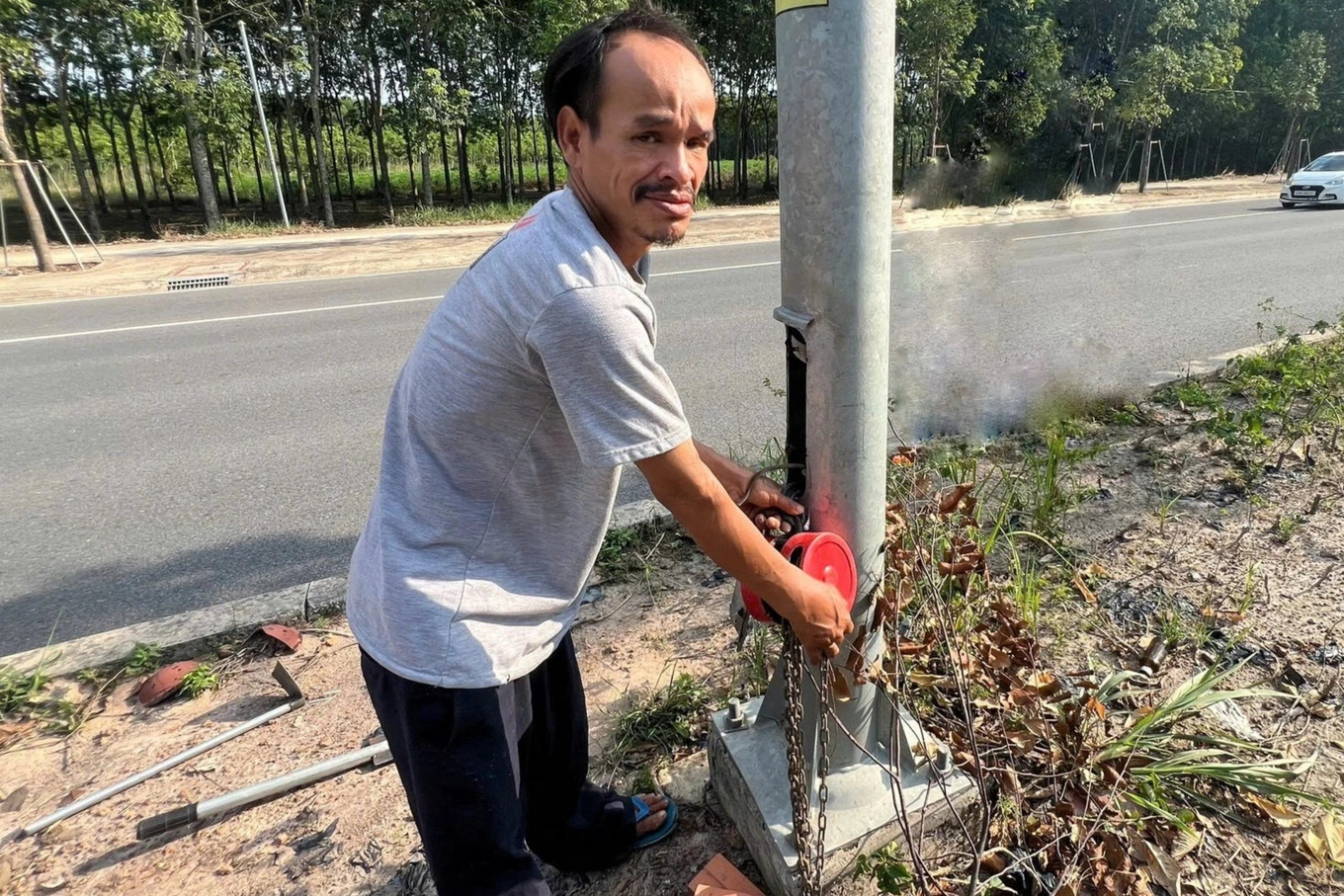 Khởi tố đối tượng trộm d&acirc;y điện chiếu s&aacute;ng tại B&agrave;u B&agrave;ng năm 2026 - Ảnh 1.