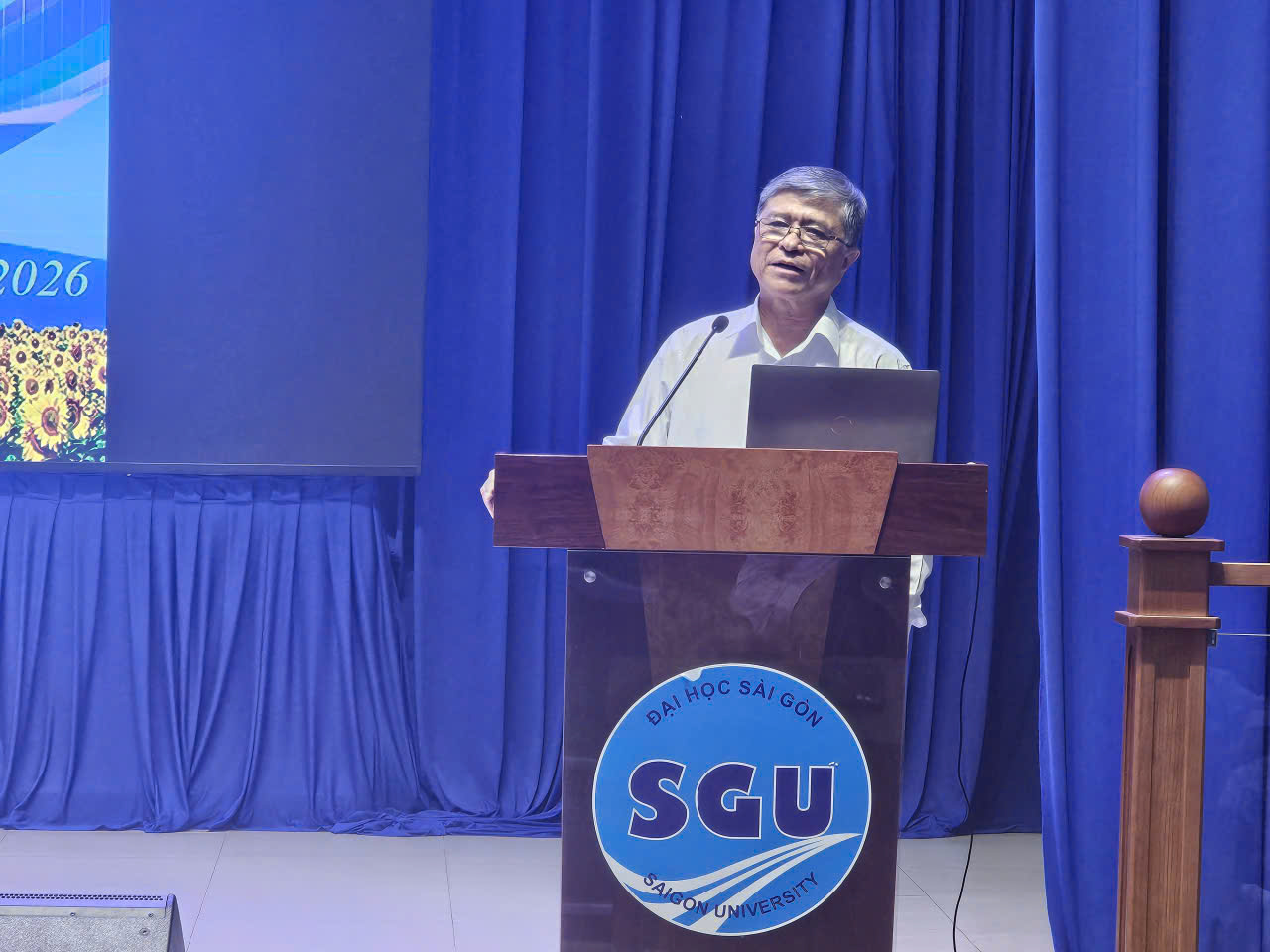 Gi&aacute;m đốc Sở GD-ĐT TPHCM: Sai s&oacute;t nghi&ecirc;m trọng nhất l&agrave; để lộ, lọt đề thi  - Ảnh 1.