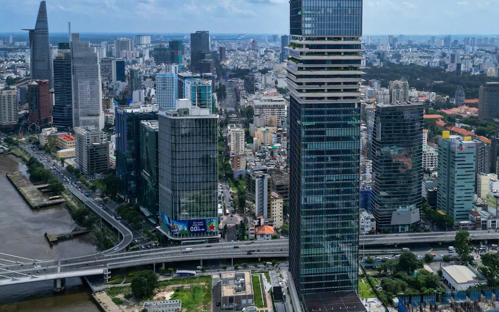 Xây dựng và phát triển TP HCM trong kỷ nguyên mới (*): Khơi dậy nguồn lực tinh thần to lớn