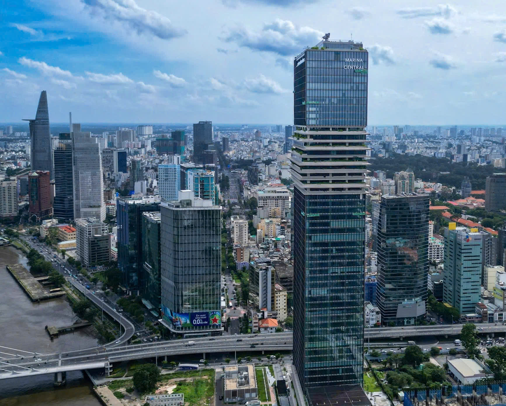 Xây dựng và phát triển TP HCM trong kỷ nguyên mới (*): Khơi dậy nguồn lực tinh thần to lớn - Ảnh 1.