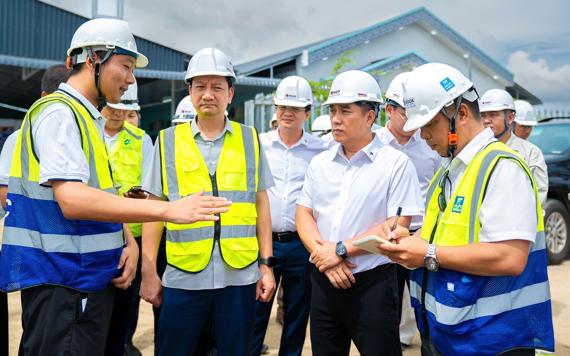Đề nghị gỡ vướng mặt bằng, vật liệu để tăng tốc thi công cao tốc TPHCM - Trung Lương - Mỹ Thuận