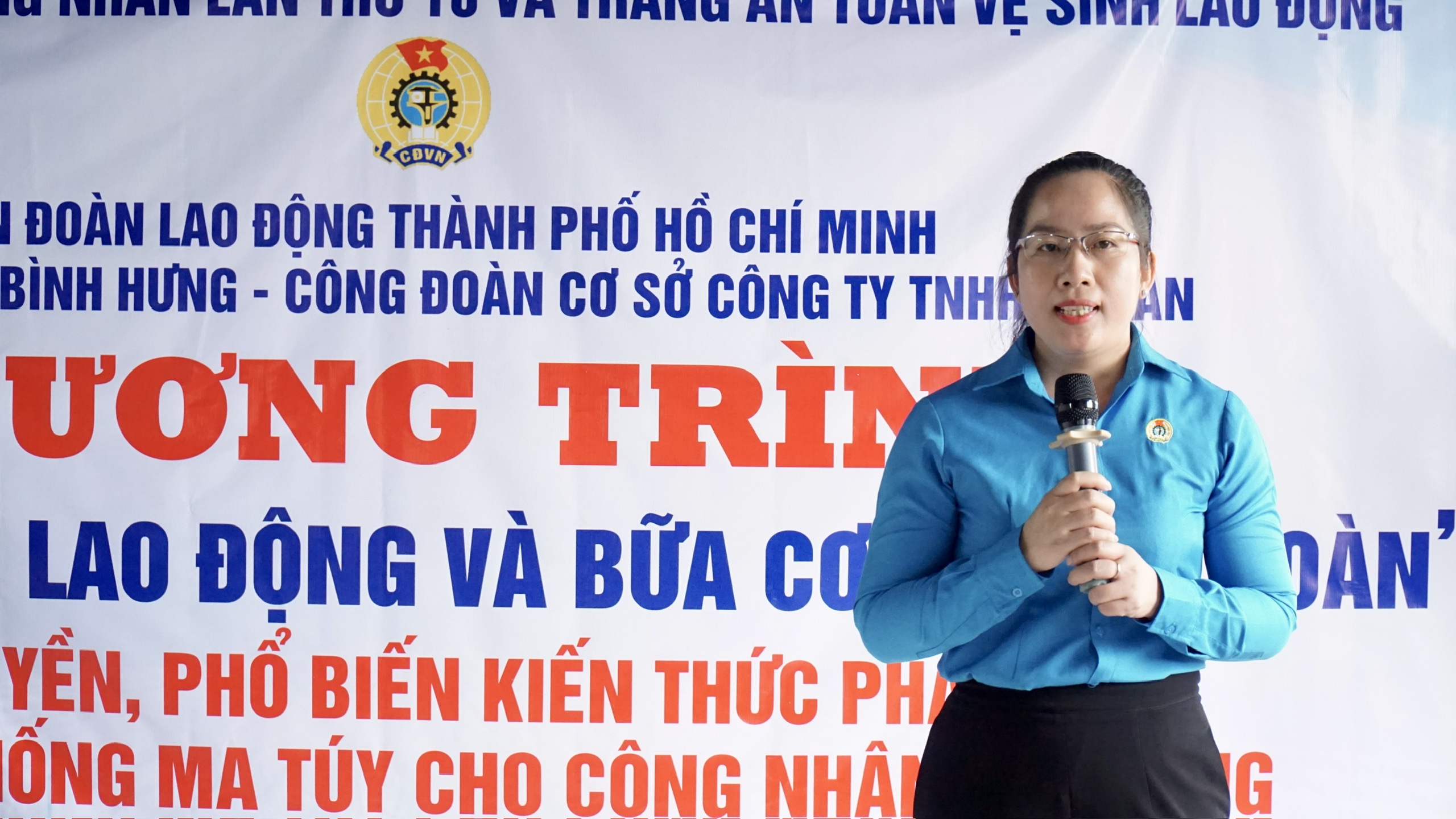 Xã Bình Hưng, TPHCM: Công nhân ấm lòng với “Bữa cơm Công đoàn” - Ảnh 2.