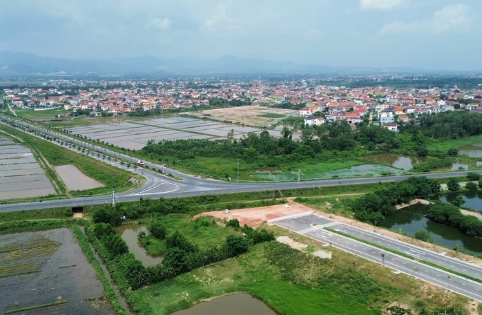 BOT đường tránh TP Đồng Hới đề nghị công an điều tra vụ phá taluy đường - Ảnh 1.