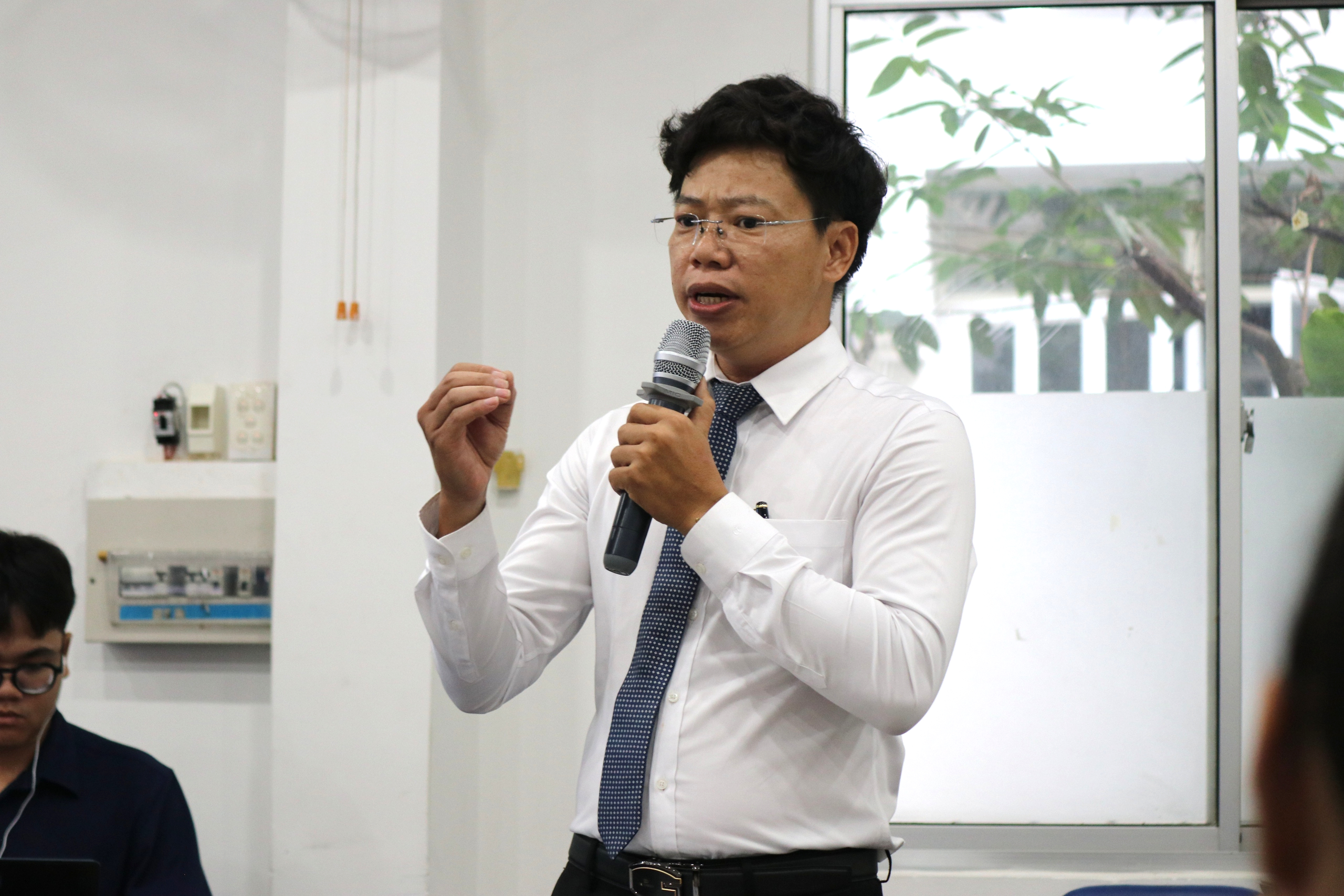 Đề xuất bổ sung chính sách riêng cho phụ nữ và trẻ em trong Luật Đô thị đặc biệt - Ảnh 4.