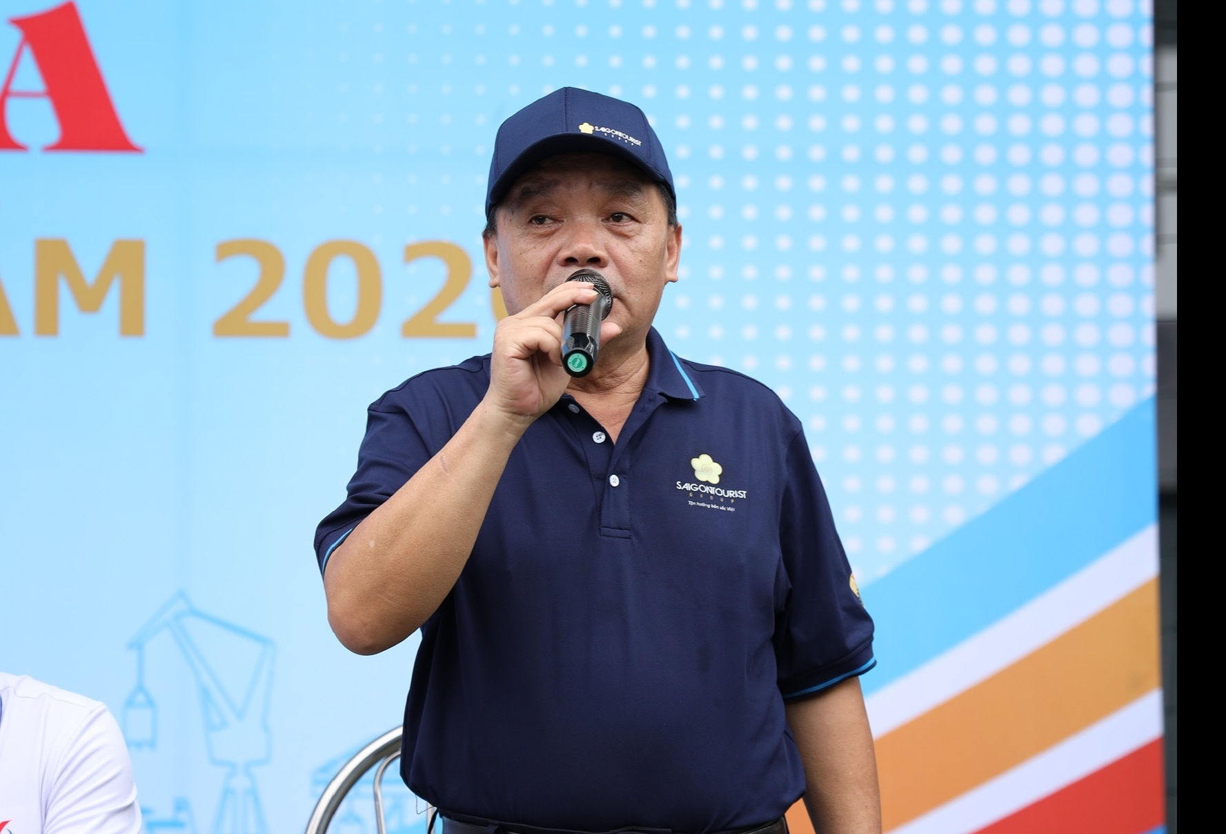 Nhiều s&acirc;n chơi hấp dẫn gi&uacute;p người lao động r&egrave;n luyện sức khỏe - Ảnh 6.