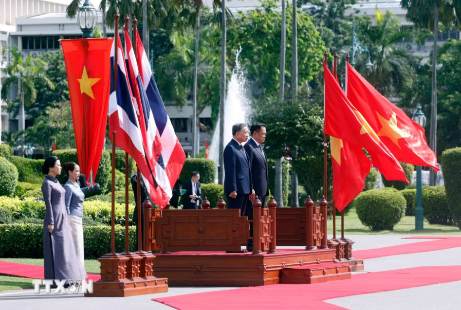 Lễ đ&oacute;n Tổng B&iacute; thư, Chủ tịch nước T&ocirc; L&acirc;m v&agrave; Phu nh&acirc;n thăm ch&iacute;nh thức Vương quốc Th&aacute;i Lan - Ảnh 5.