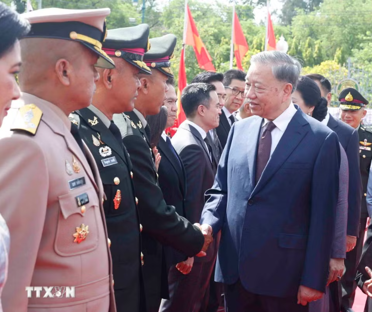 Lễ đ&oacute;n Tổng B&iacute; thư, Chủ tịch nước T&ocirc; L&acirc;m v&agrave; Phu nh&acirc;n thăm ch&iacute;nh thức Vương quốc Th&aacute;i Lan - Ảnh 8.