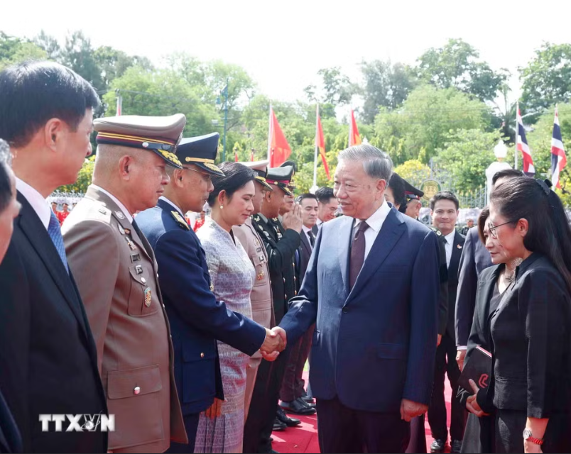 Lễ đ&oacute;n Tổng B&iacute; thư, Chủ tịch nước T&ocirc; L&acirc;m v&agrave; Phu nh&acirc;n thăm ch&iacute;nh thức Vương quốc Th&aacute;i Lan - Ảnh 9.