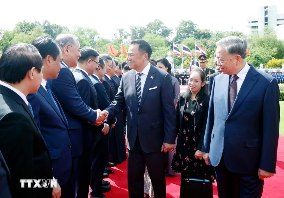 Lễ đ&oacute;n Tổng B&iacute; thư, Chủ tịch nước T&ocirc; L&acirc;m v&agrave; Phu nh&acirc;n thăm ch&iacute;nh thức Vương quốc Th&aacute;i Lan - Ảnh 11.