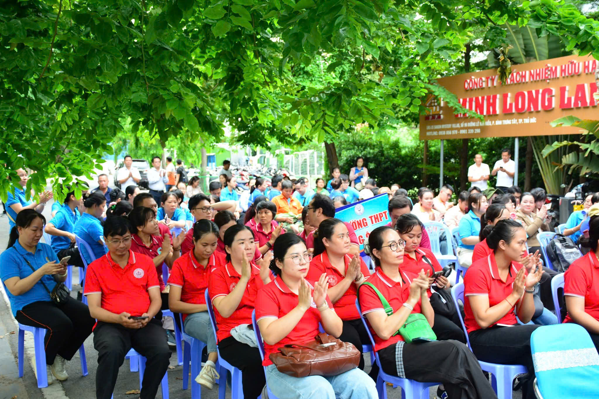 Nhiều s&acirc;n chơi hấp dẫn gi&uacute;p người lao động r&egrave;n luyện sức khỏe - Ảnh 2.