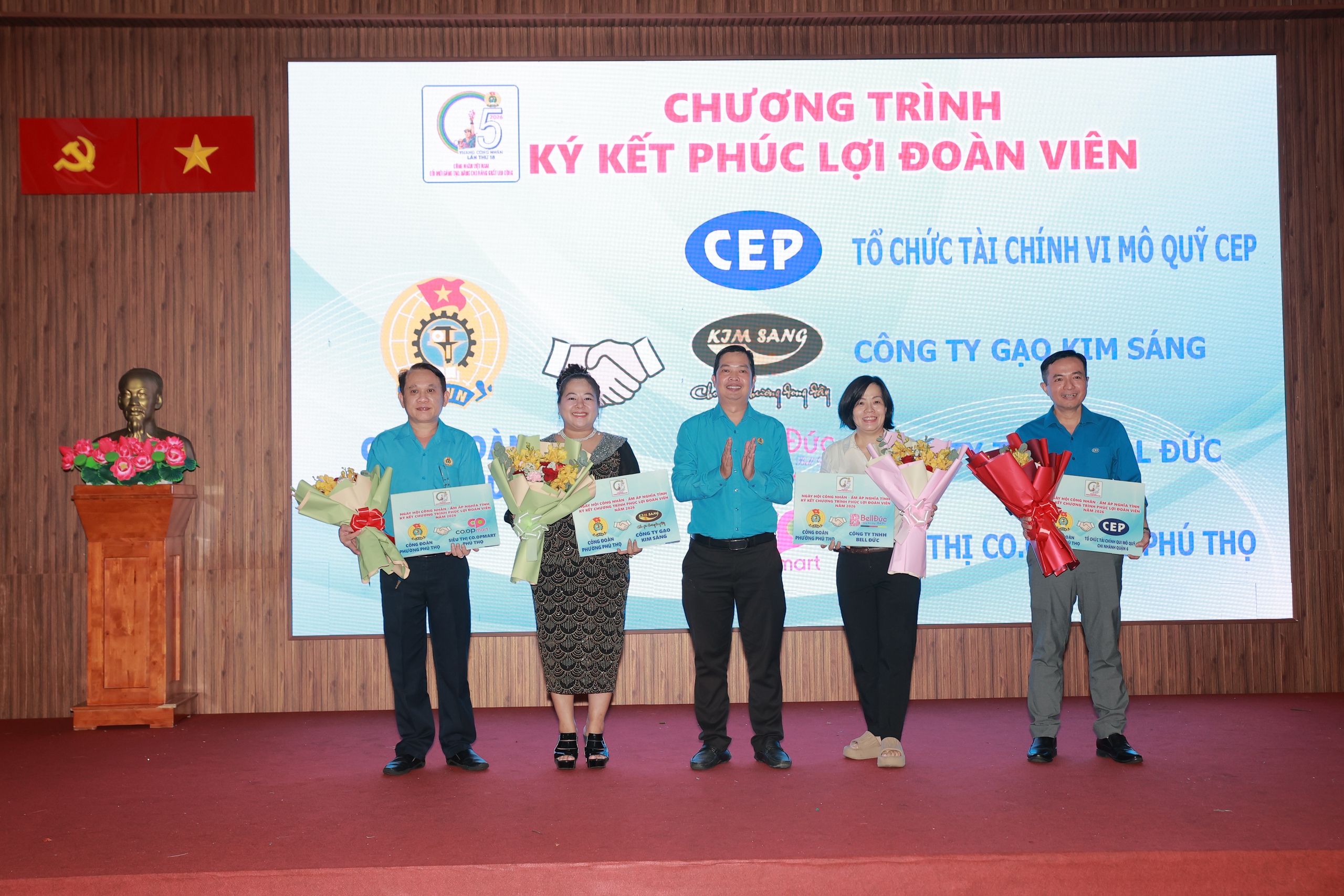 Phường Ph&uacute; Thọ, TPHCM: S&ocirc;i nổi "Ng&agrave;y hội c&ocirc;ng nh&acirc;n &ndash; Ấm &aacute;p nghĩa t&igrave;nh" năm 2026 - Ảnh 5.