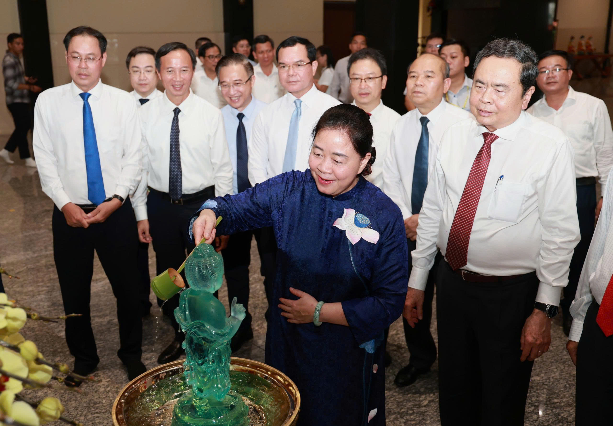 Phật gi&aacute;o Việt Nam lu&ocirc;n đồng h&agrave;nh với d&acirc;n tộc - Ảnh 2.