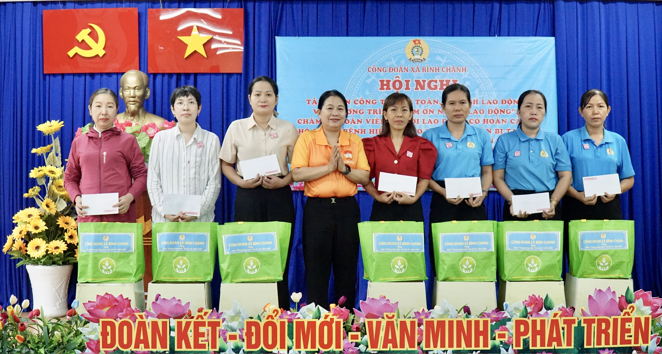 X&atilde; B&igrave;nh Ch&aacute;nh, TPHCM: Lan tỏa y&ecirc;u thương đến đo&agrave;n vi&ecirc;n - lao động tro - Ảnh 5.