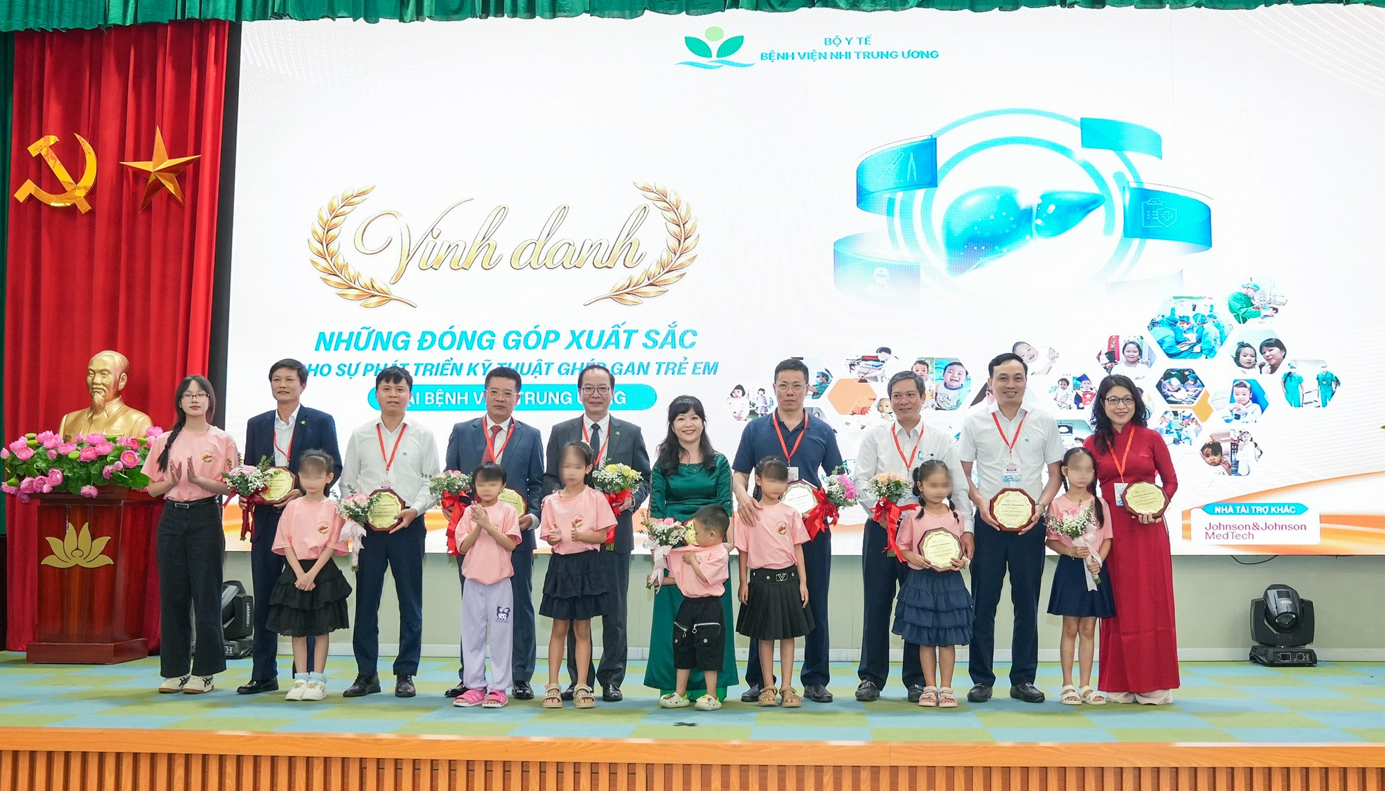 100 ca gh&eacute;p gan th&agrave;nh c&ocirc;ng: Th&ecirc;m hy vọng cho trẻ mắc bệnh hiểm ngh&egrave;o - Ảnh 1.