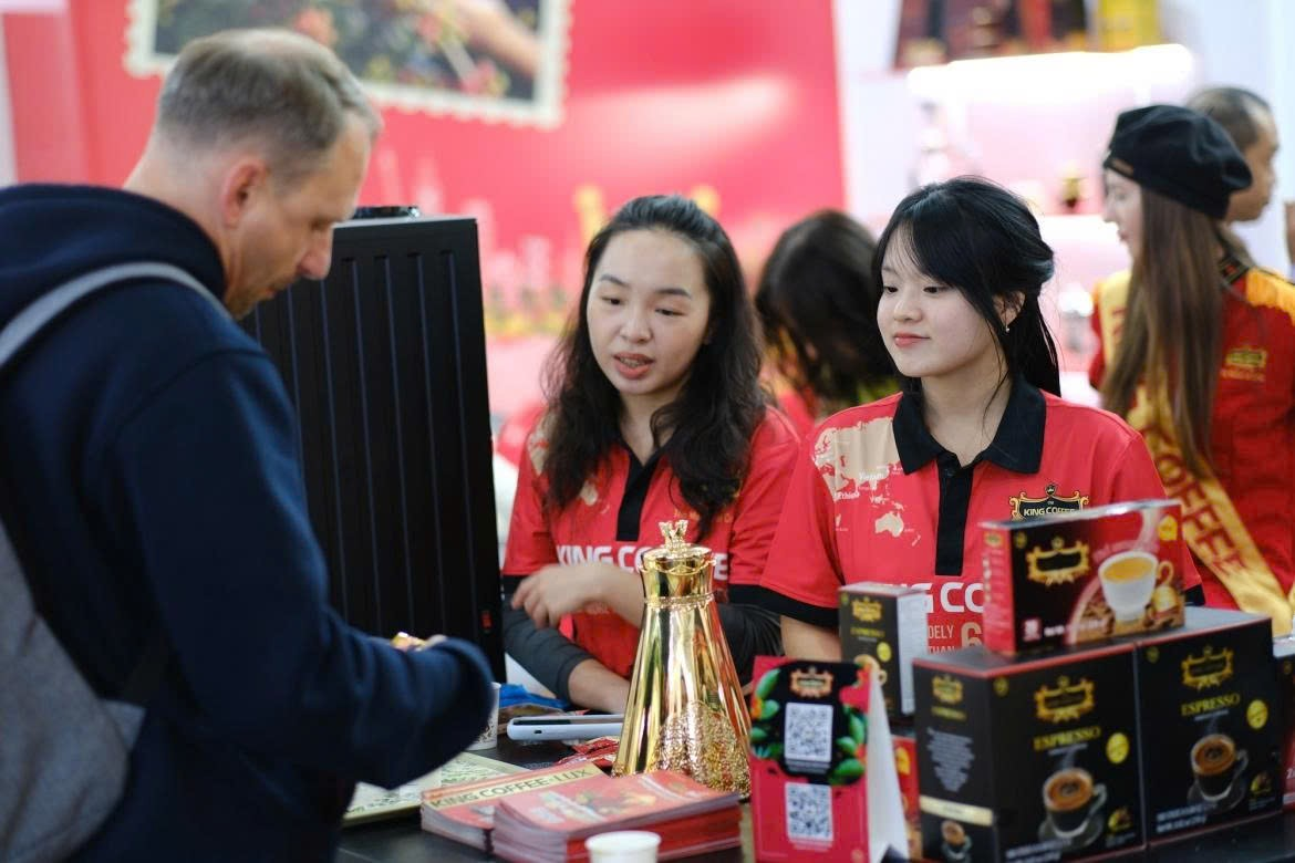 Li&ecirc;n kết hay đơn độc: Lựa chọn "sống c&ograve;n" của người trồng c&agrave; ph&ecirc; Việt - Ảnh 3.