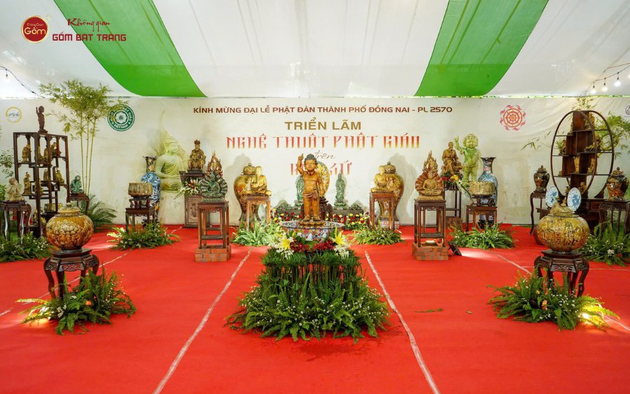 Không gian trà Việt kết hợp triển lãm nghệ thuật Phật giáo trên gốm sứ tại Đồng Nai