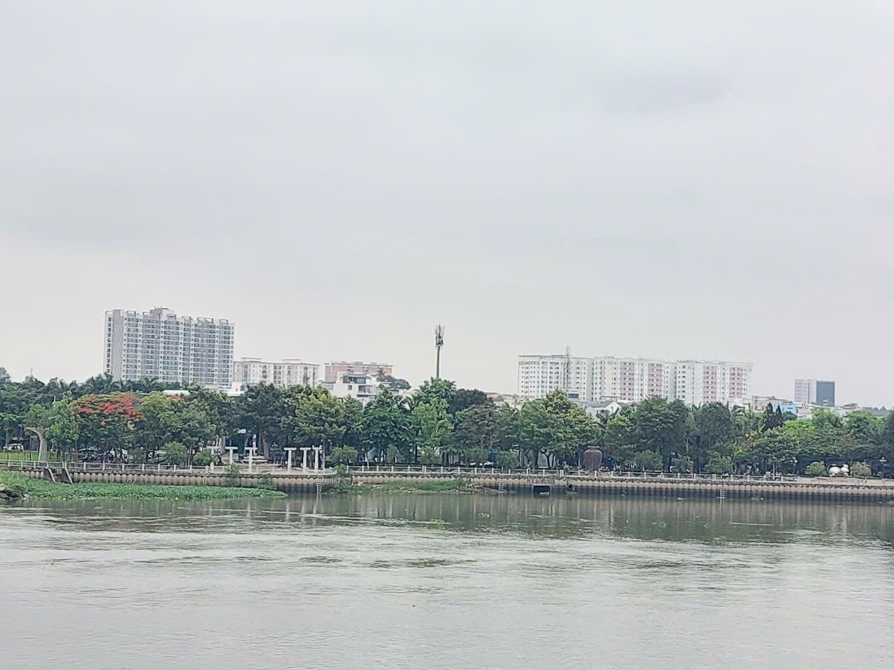 Đồng Nai miễn tiền thuê nhà cho nhiều nhóm đối tượng ưu tiên - Ảnh 1.