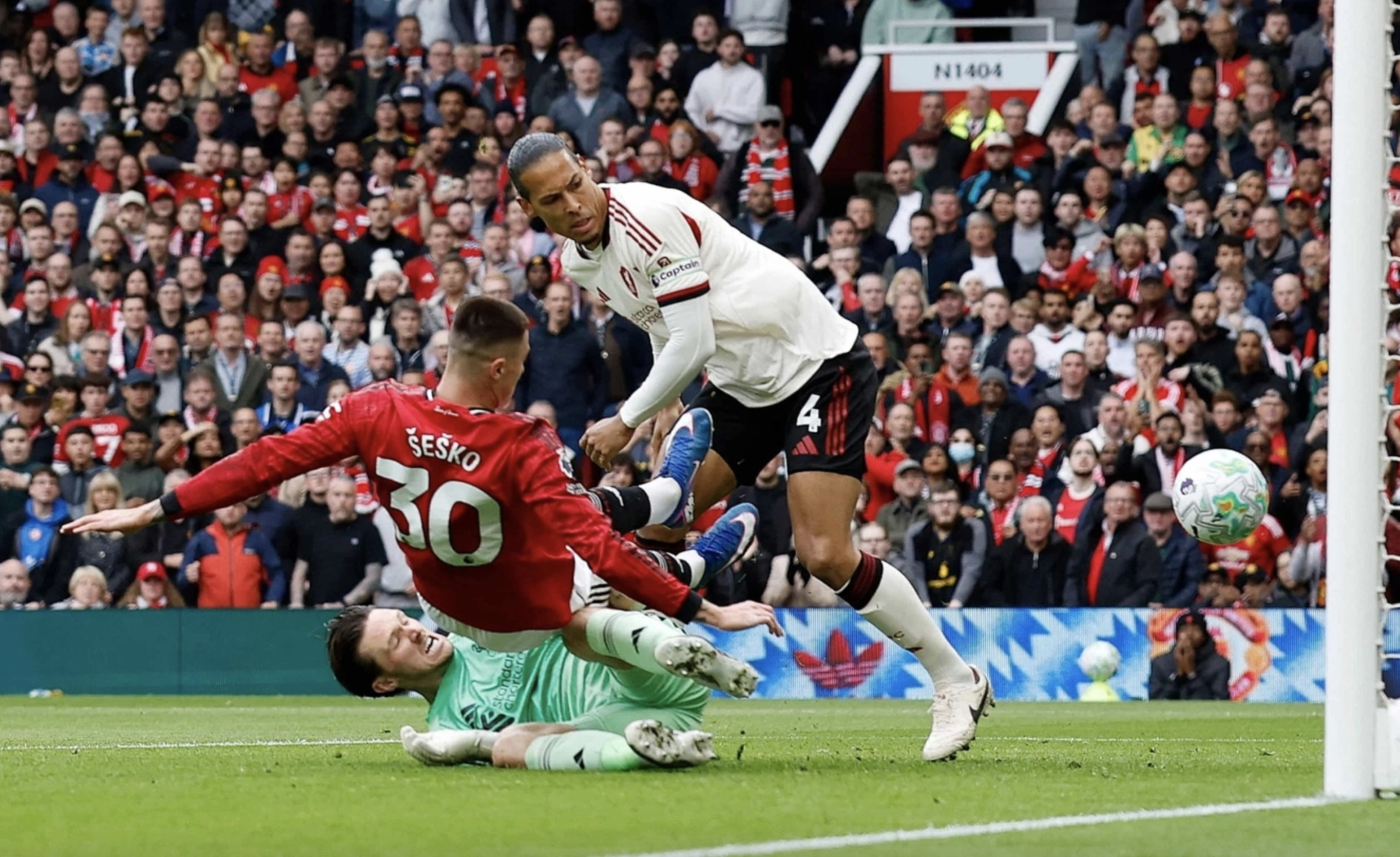 Đ&aacute;nh bại Liverpool, Man United ch&iacute;nh thức trở lại Champions League - Ảnh 2.
