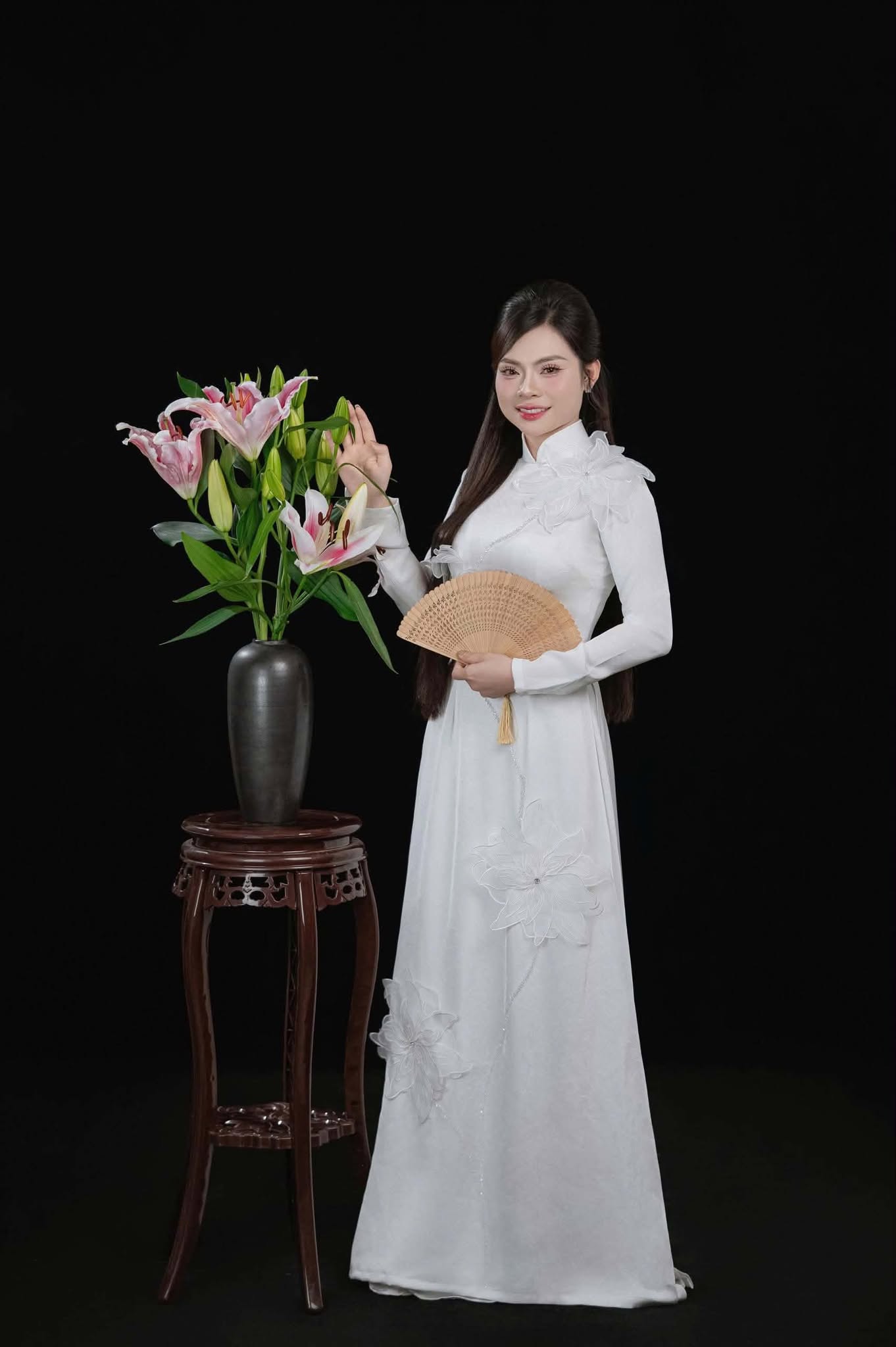 Hà Yến Vy Bolero, giọng ca được Quang Lê – Quốc Đại ủng hộ - Ảnh 1.