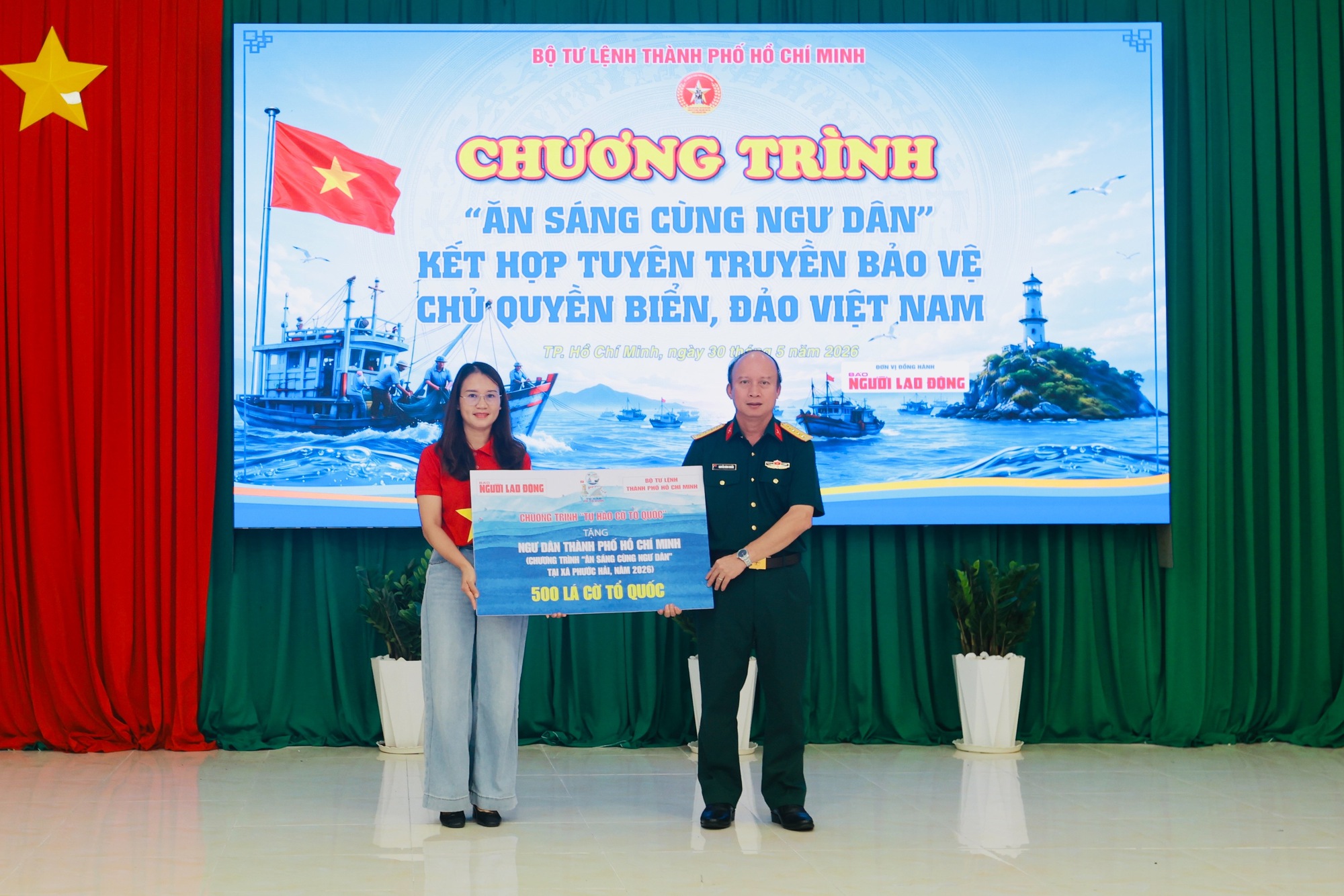 Lan tỏa &yacute; thức bảo vệ chủ quyền biển đảo từ chương tr&igrave;nh "Ăn s&aacute;ng c&ugrave;ng ngư d&acirc;n" - Ảnh 3.