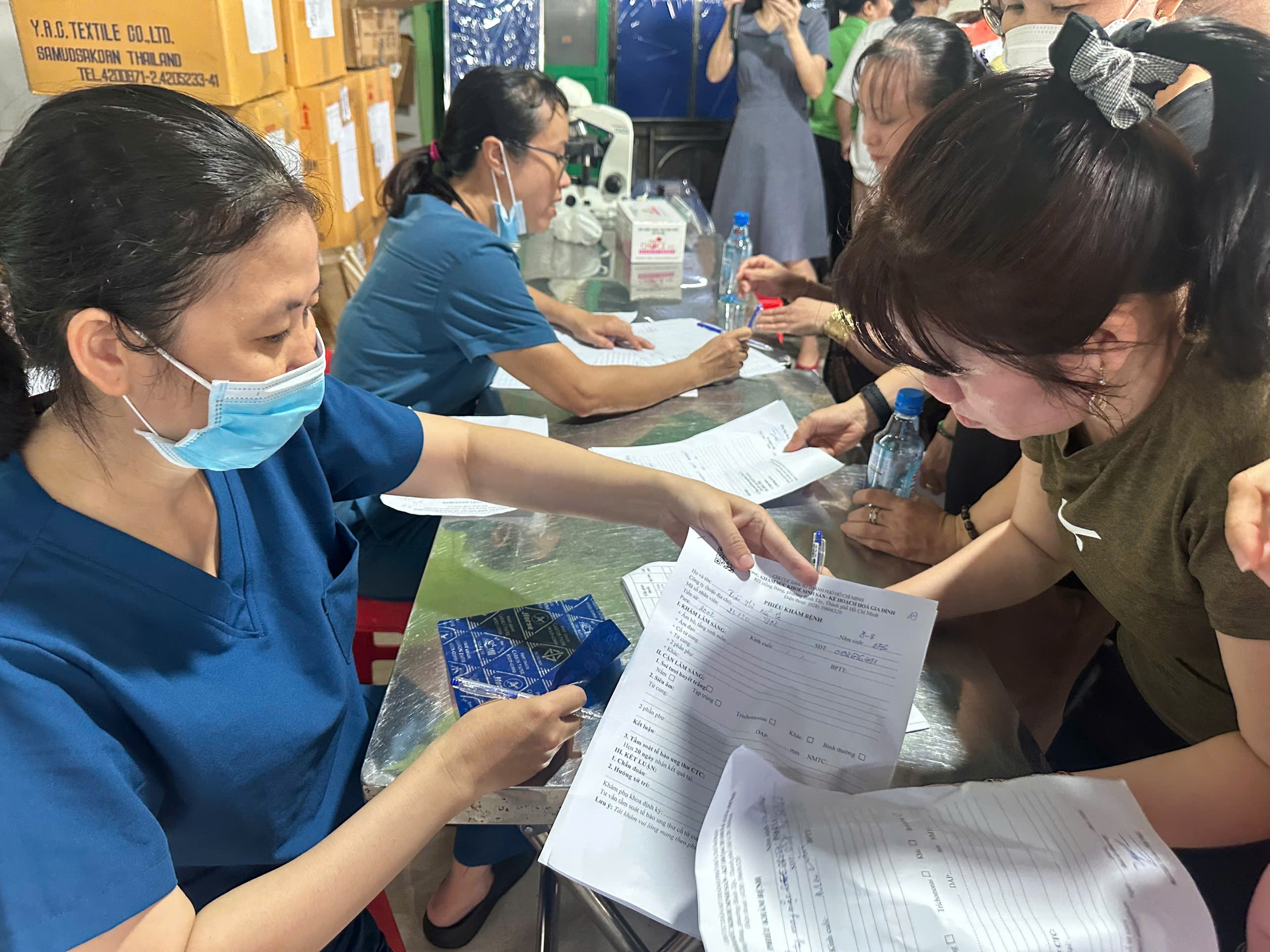 LĐLĐ TPHCM ph&aacute;t động chương tr&igrave;nh chăm s&oacute;c sức khỏe cho 1 triệu đo&agrave;n vi&ecirc;n, lao động - Ảnh 12.