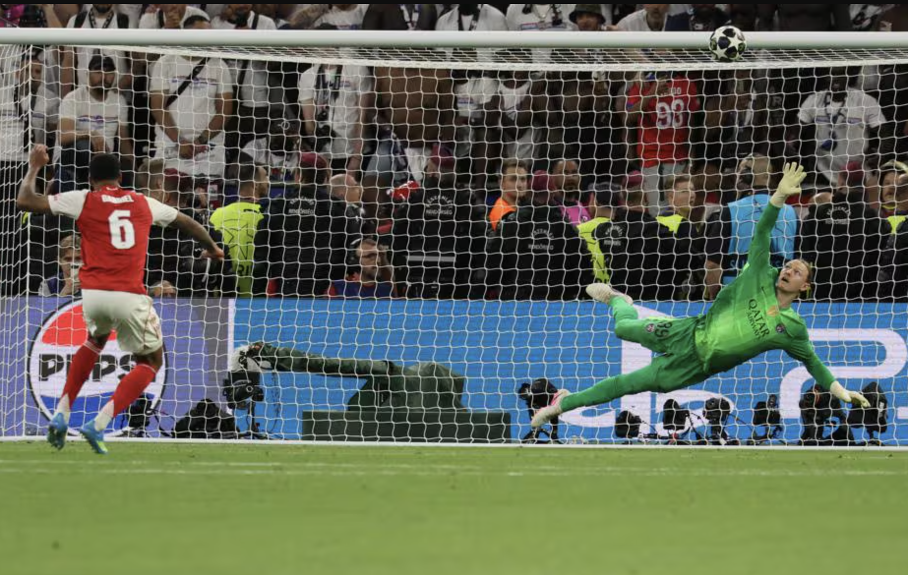 "Ph&aacute;o" Arsenal tịt ng&ograve;i, PSG bảo vệ ng&ocirc;i vương Champions League - Ảnh 5.