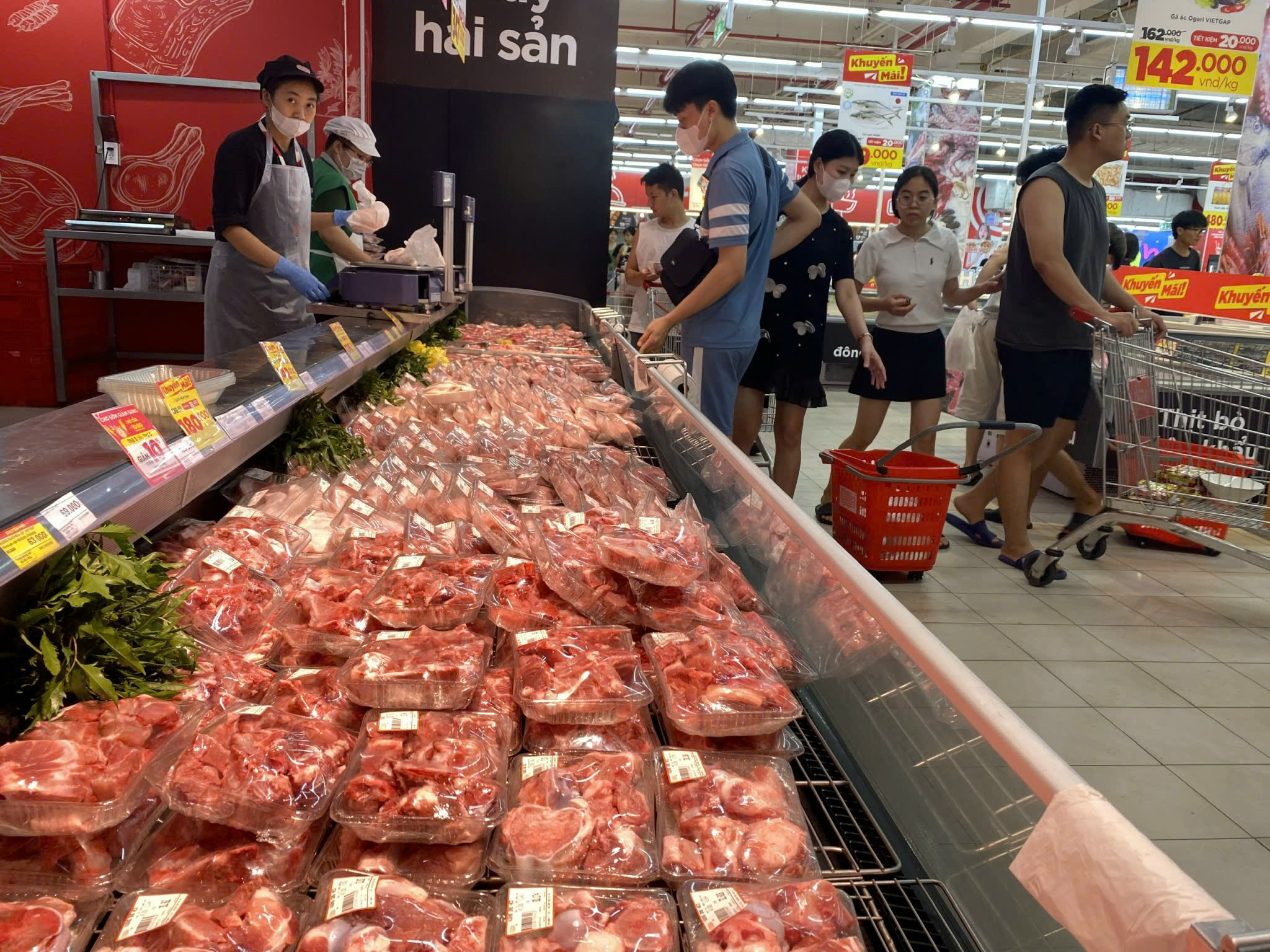 Tăng tốc k&iacute;ch cầu ti&ecirc;u d&ugrave;ng - Ảnh 1.