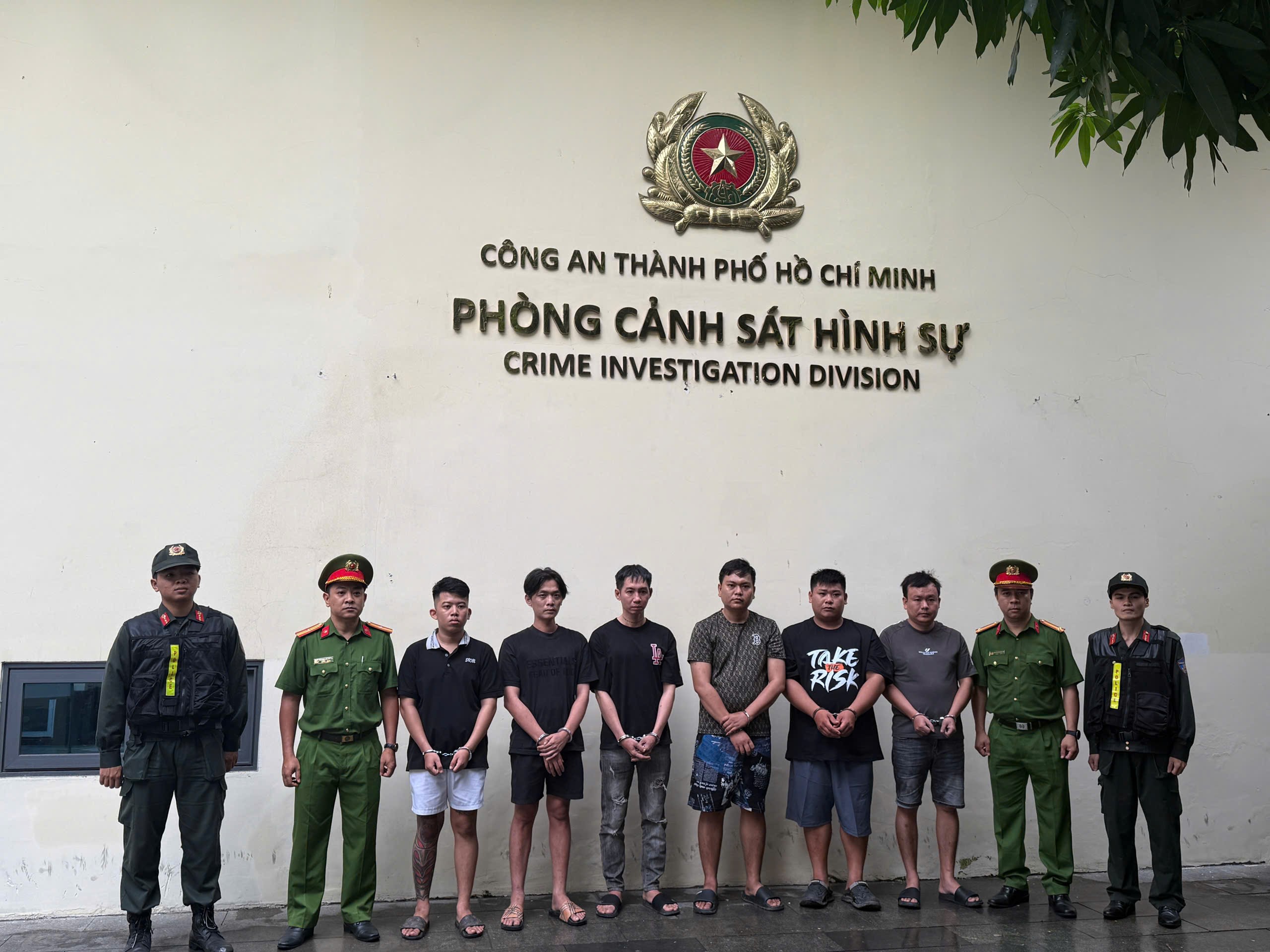 Lời khai kẻ chủ mưu cướp tiệm v&agrave;ng TPHCM: Nợ nần dẫn đến tội &aacute;c - Ảnh 1.