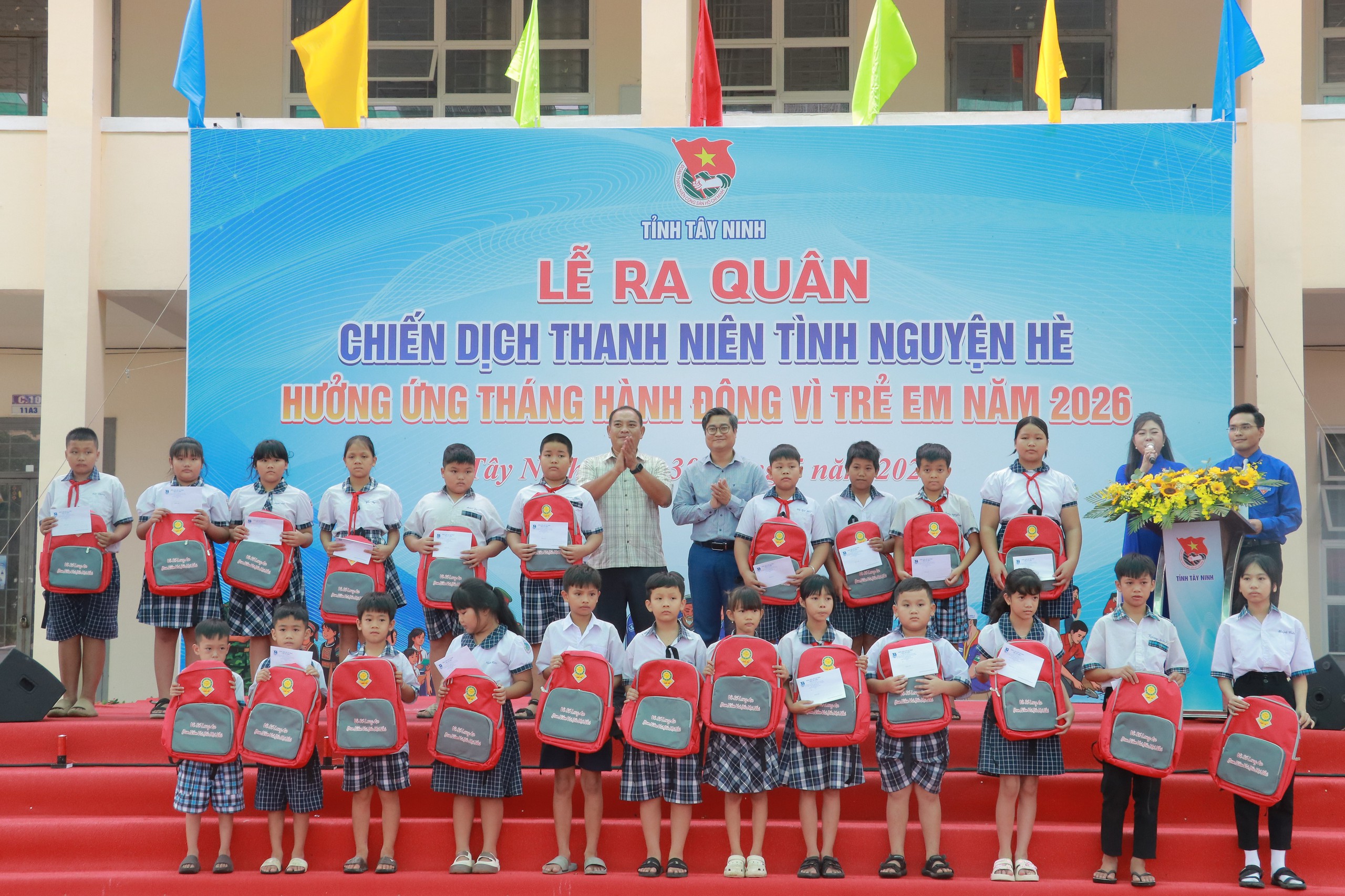 T&acirc;y Ninh ra qu&acirc;n Chiến dịch Thanh ni&ecirc;n t&igrave;nh nguyện h&egrave; với nguồn lực hơn 6 tỉ đồng - Ảnh 12.
