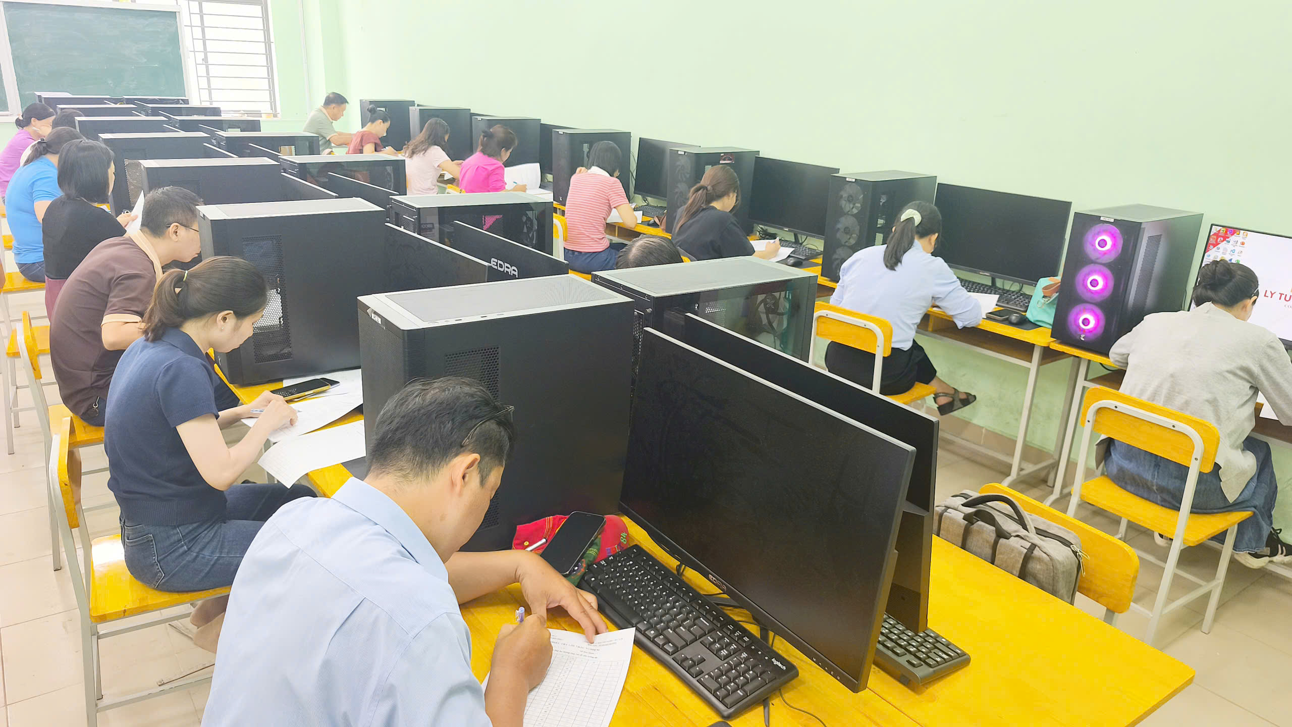 Rèn nghề cho đoàn viên, lao động - Ảnh 1.
