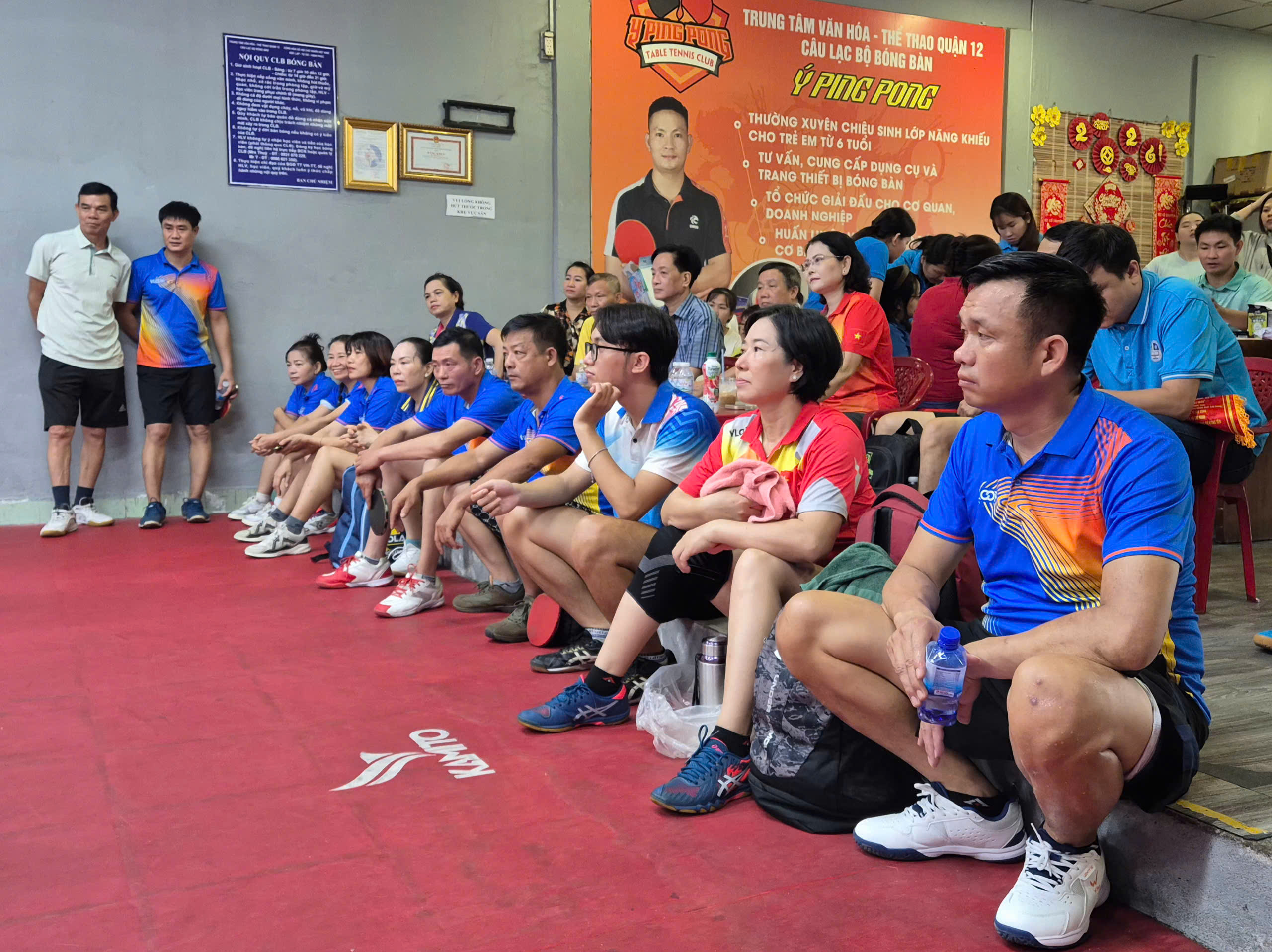 S&ocirc;i nổi giải b&oacute;ng b&agrave;n CNVC-LĐ phường Trung Mỹ T&acirc;y - Ảnh 4.