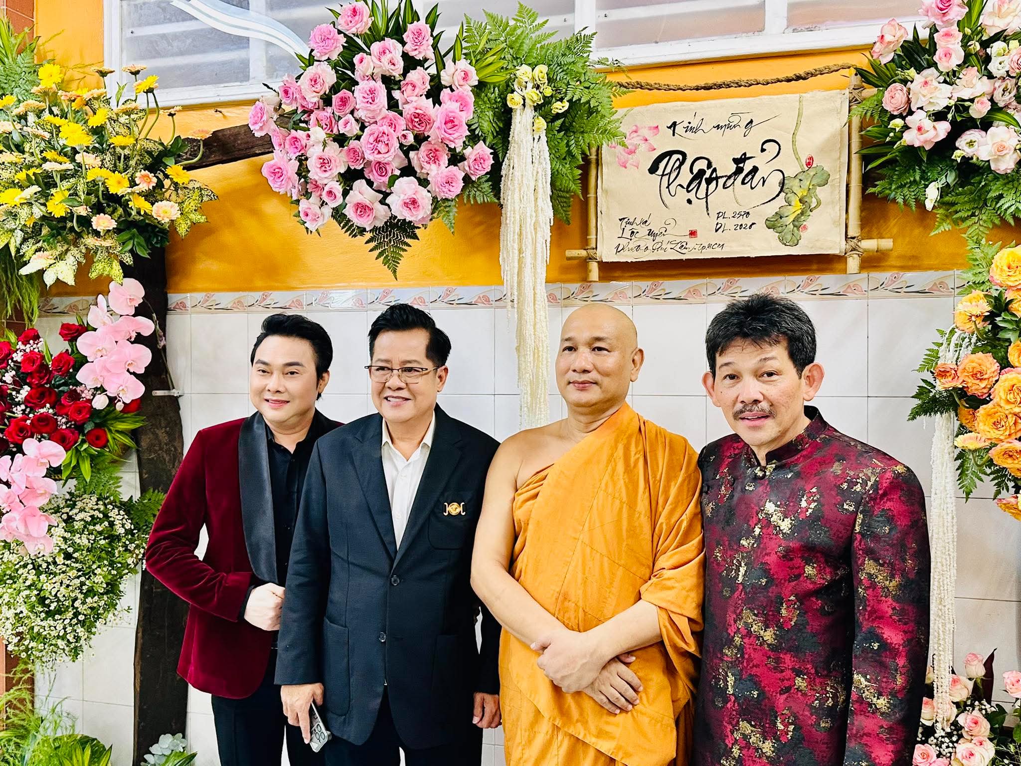 NSƯT nhạc sĩ V&otilde; Thanh Li&ecirc;m, Minh Ngọc, &Aacute;nh Ngọc - 21 năm thắp s&aacute;ng m&ugrave;a Phật đản bằng tiếng h&aacute;t - Ảnh 7.