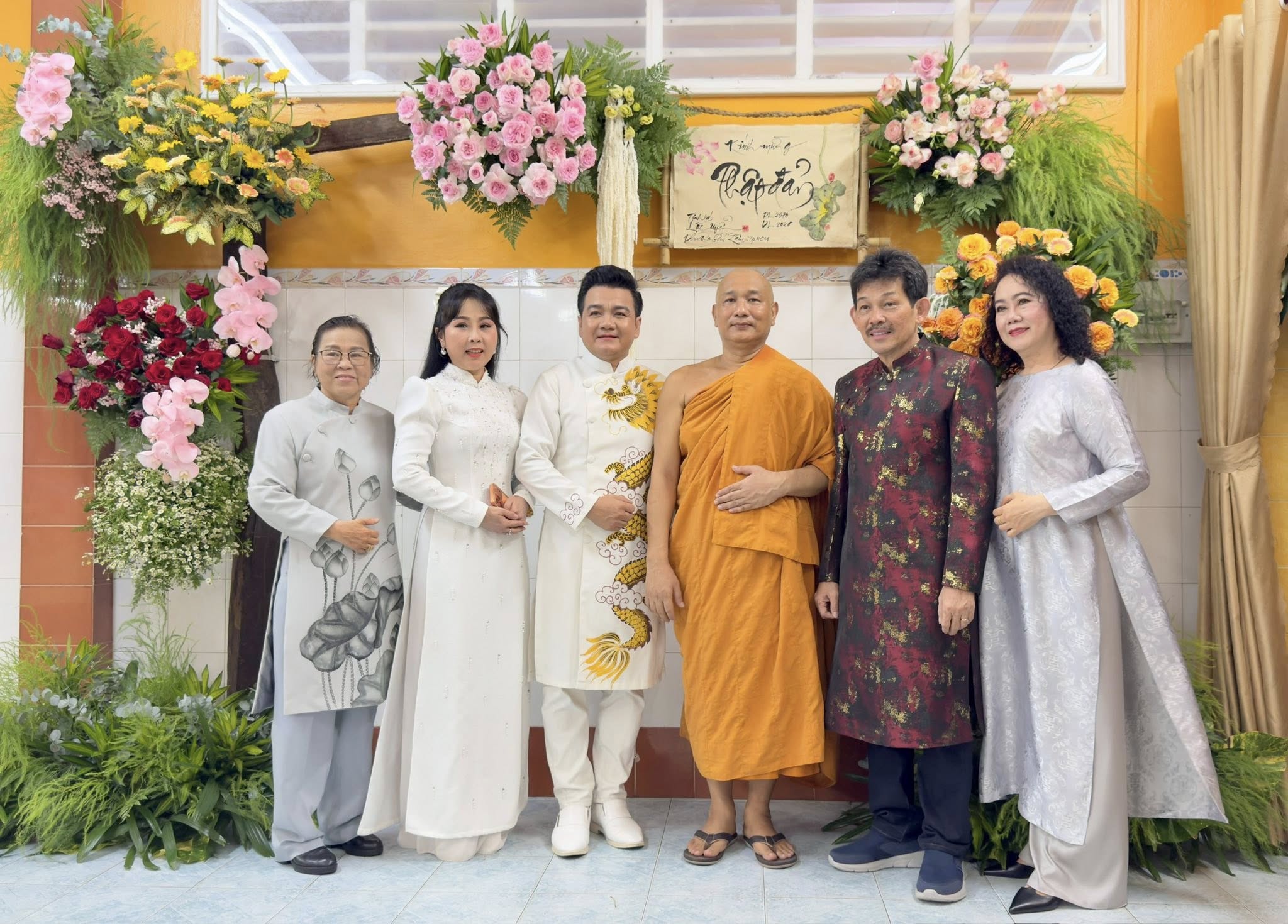 NSƯT nhạc sĩ V&otilde; Thanh Li&ecirc;m, Minh Ngọc, &Aacute;nh Ngọc - 21 năm thắp s&aacute;ng m&ugrave;a Phật đản bằng tiếng h&aacute;t - Ảnh 8.