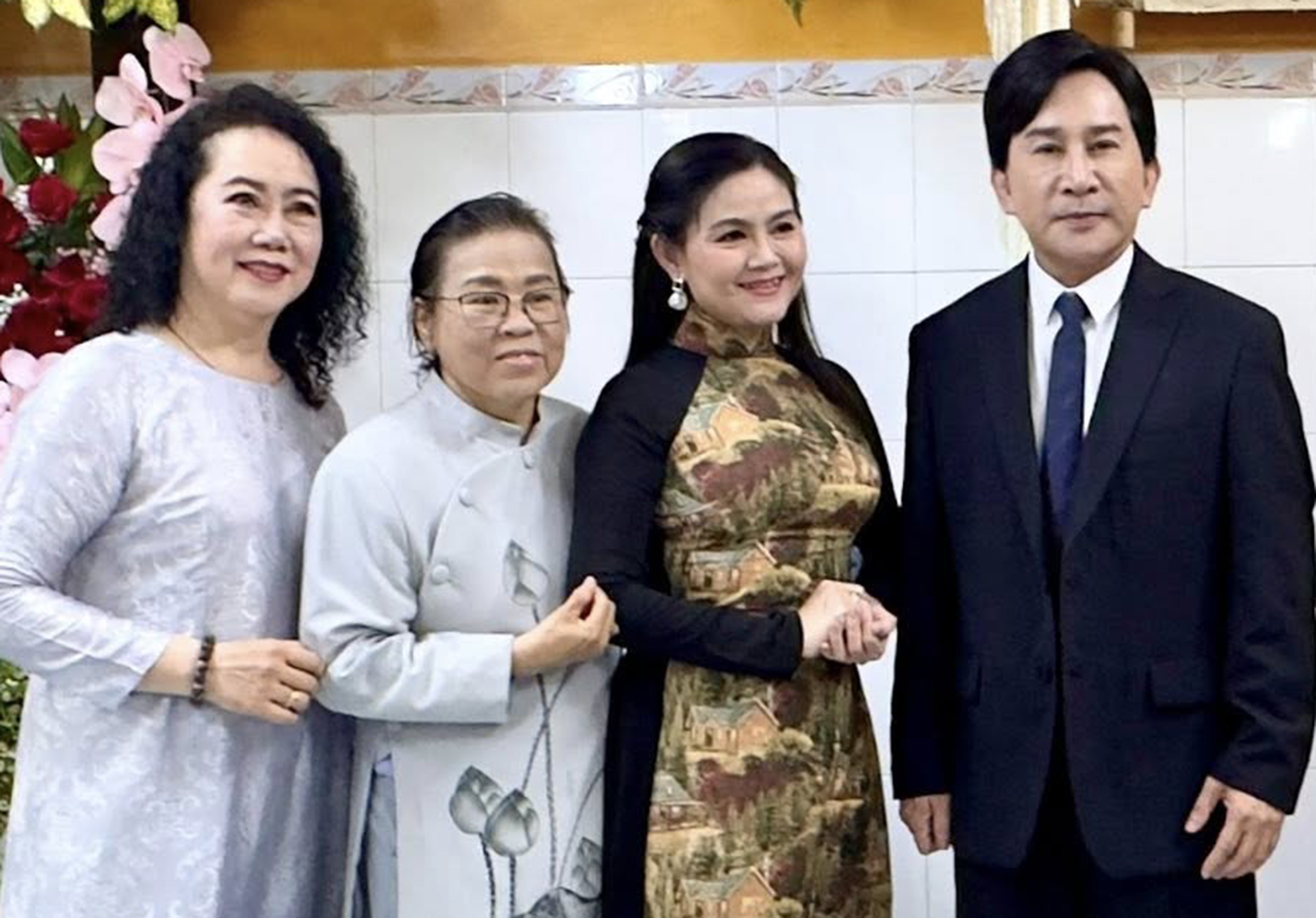 NSƯT nhạc sĩ V&otilde; Thanh Li&ecirc;m, Minh Ngọc, &Aacute;nh Ngọc - 21 năm thắp s&aacute;ng m&ugrave;a Phật đản bằng tiếng h&aacute;t - Ảnh 2.