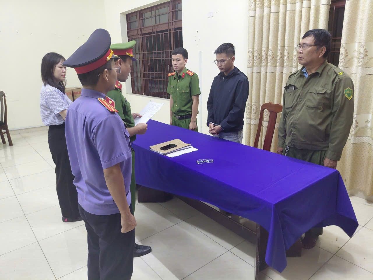 Khởi tố, bắt tạm giam l&aacute;i xe trong vụ ch&aacute;y l&agrave;m 2 người chết - Ảnh 1.