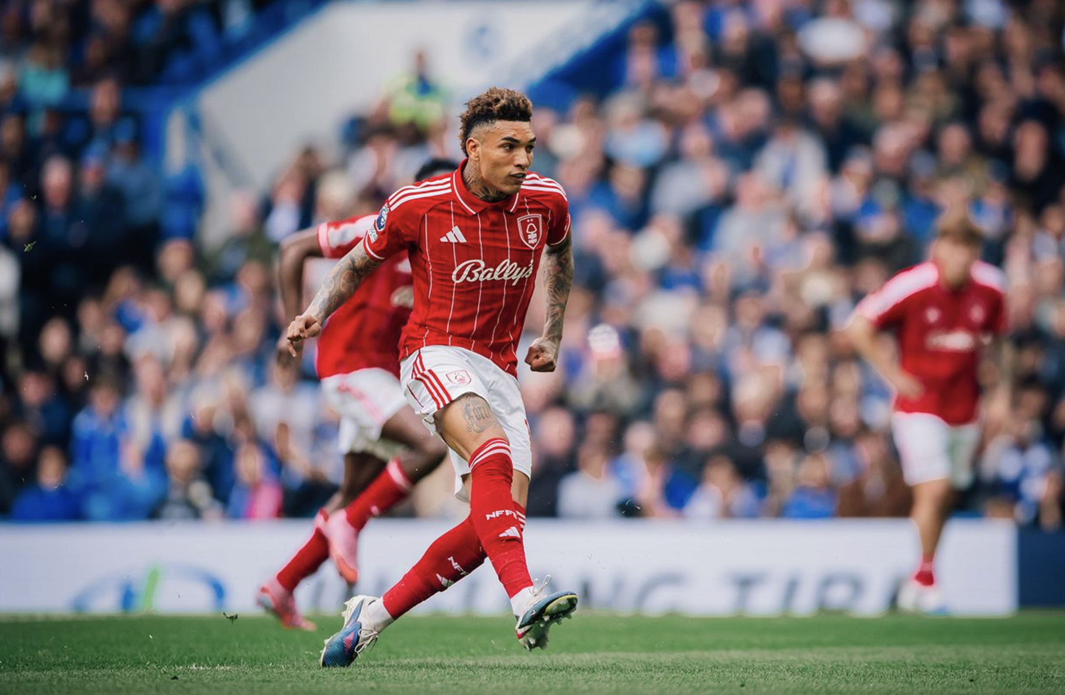 Chelsea thua thảm Nottingham Forest, hết cơ hội đua tranh ở Ngoại hạng - Ảnh 2.