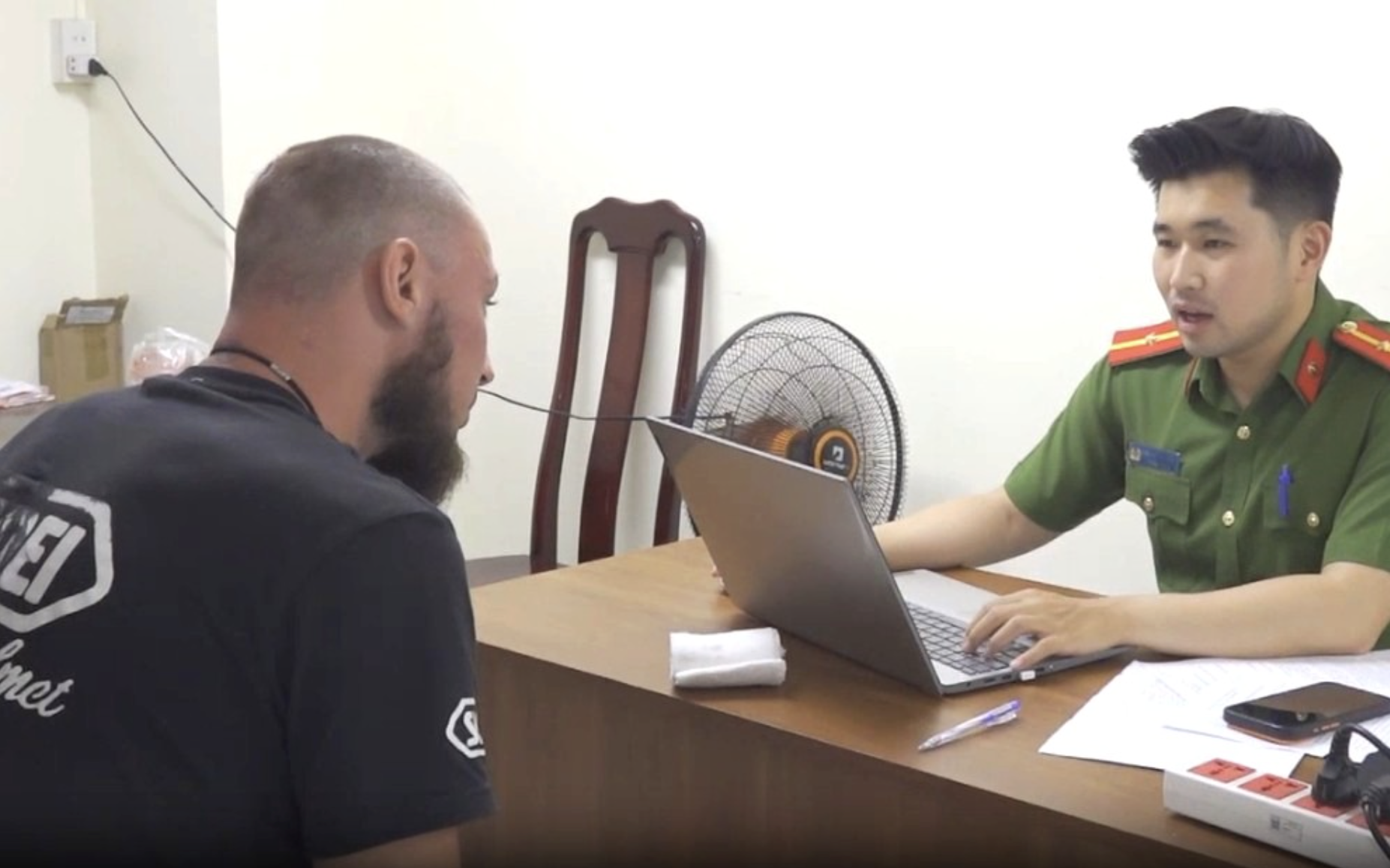 Tạm giữ du khách người nước ngoài say xỉn chạy xe  tông chết người ở Nha Trang