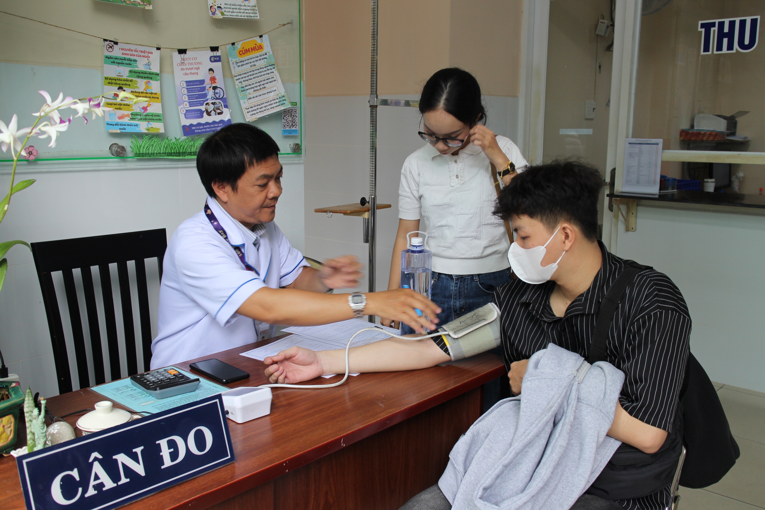 Từ 15-5, trốn đóng BHYT có thể bị phạt đến 70 triệu đồng - Ảnh 1.