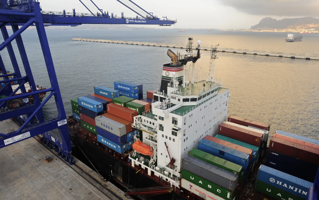 Eo biển chiến lược đối mặt sóng gió: Tầm quan trọng vượt trội mang tên Gibraltar
