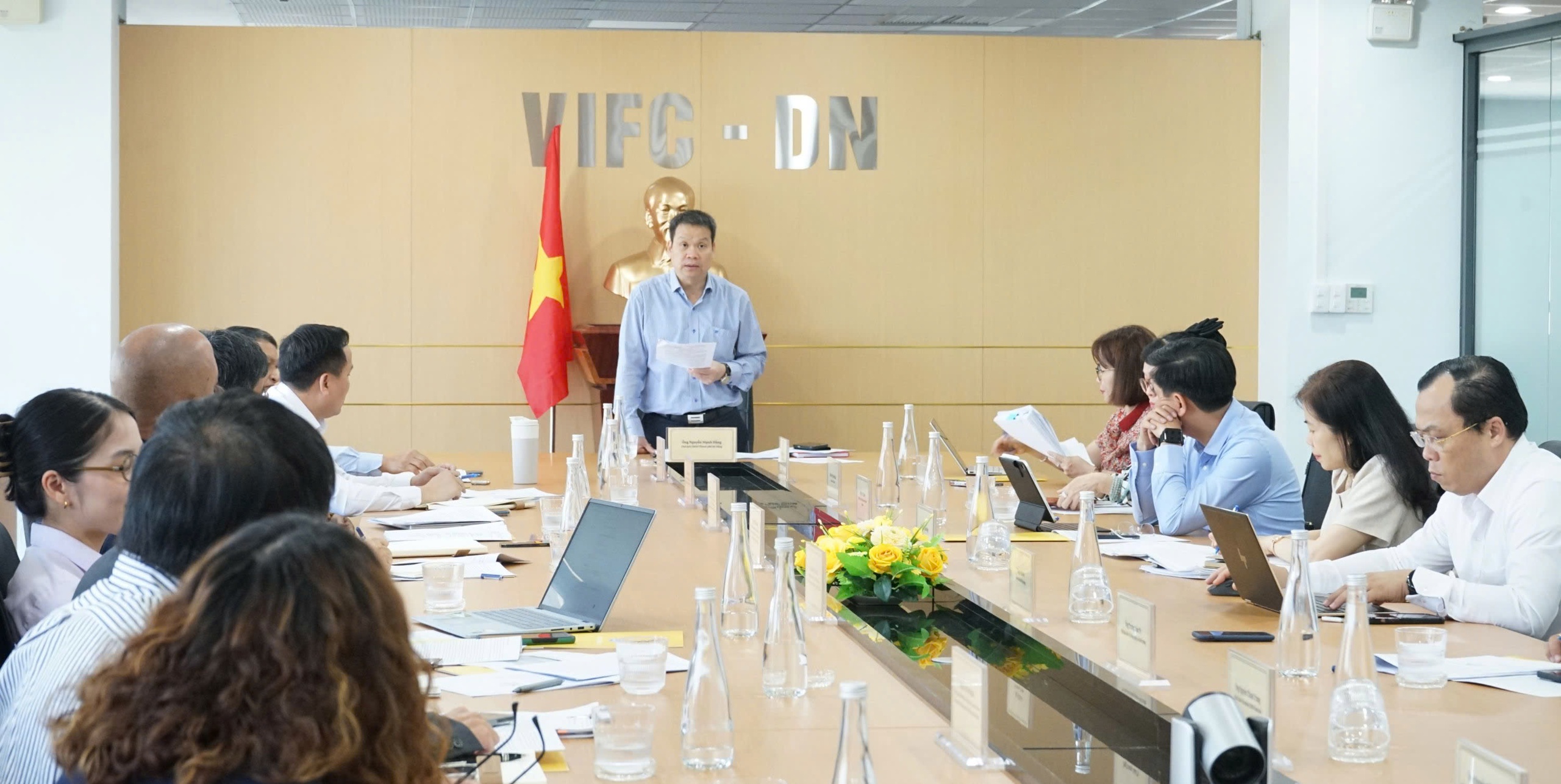 Chủ tịch Đà Nẵng: Trung tâm tài chính phải có slogan đủ rõ ràng, tạo niềm tin - Ảnh 1.