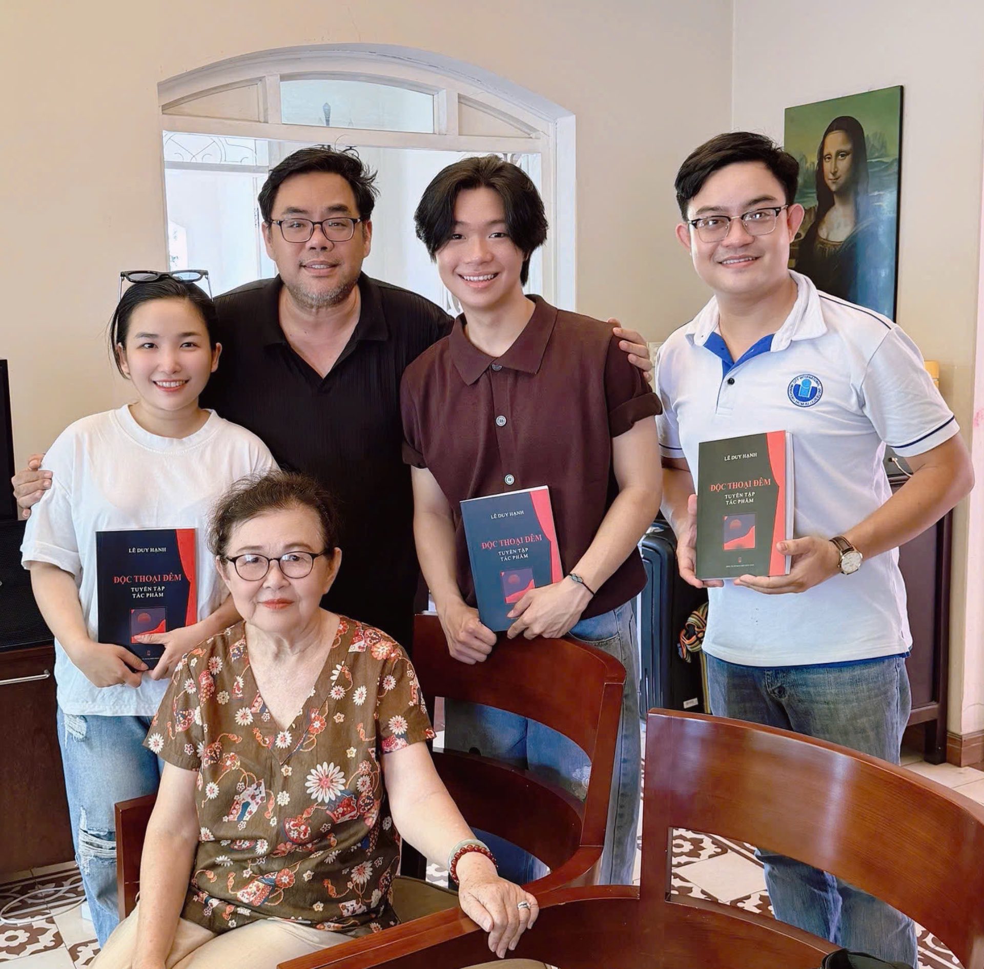 Trịnh Kim Chi, Mỹ Uy&ecirc;n, Vương Huyền Cơ x&uacute;c động trước di sản của t&aacute;c giả L&ecirc; Duy Hạnh - Ảnh 3.