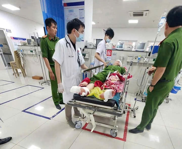 Diễn biến mới vụ Đại úy bị chém tại trụ sở công an Quảng Trị - Ảnh 1.