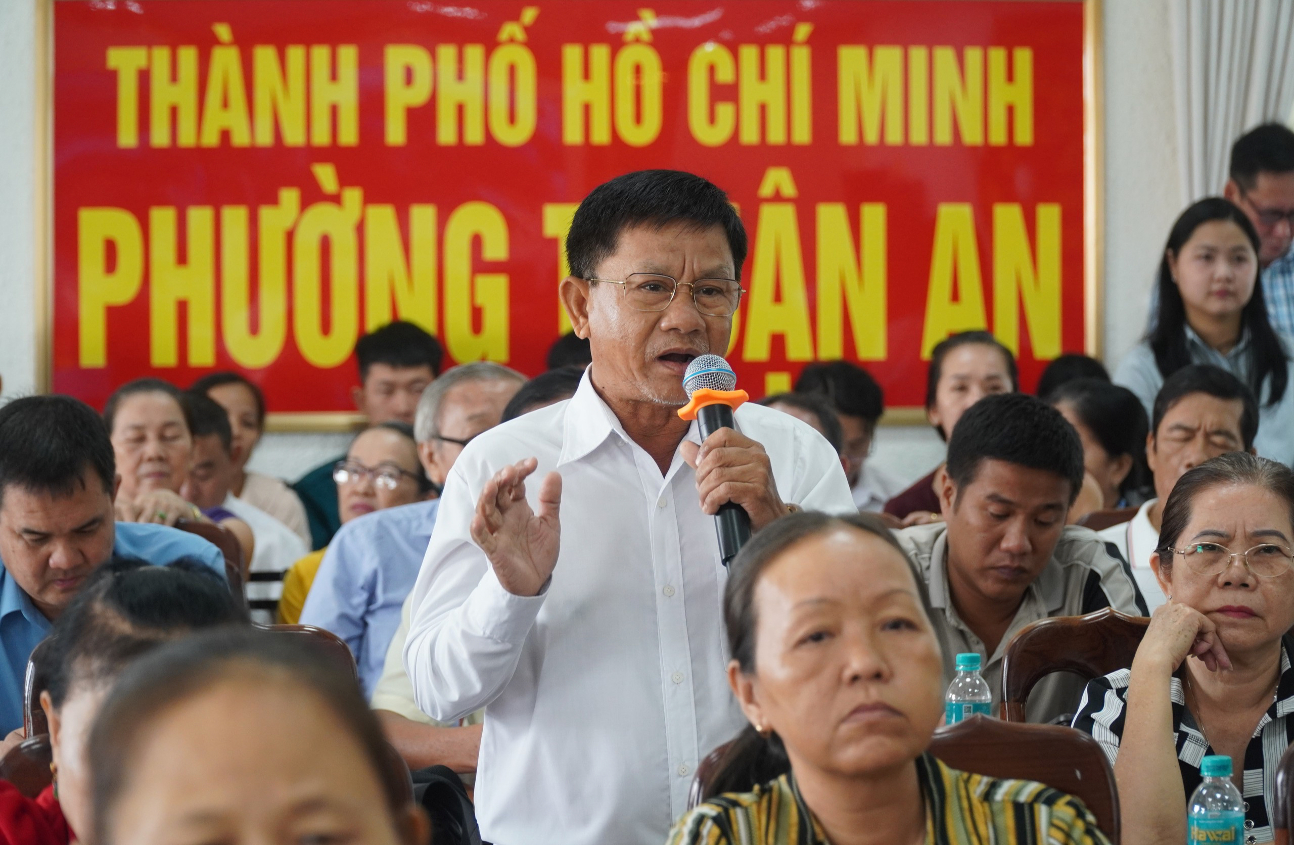 Cử tri TPHCM phản ánh vướng mắc hạ tầng , nhà ở và môi trường năm 2026 - Ảnh 2.