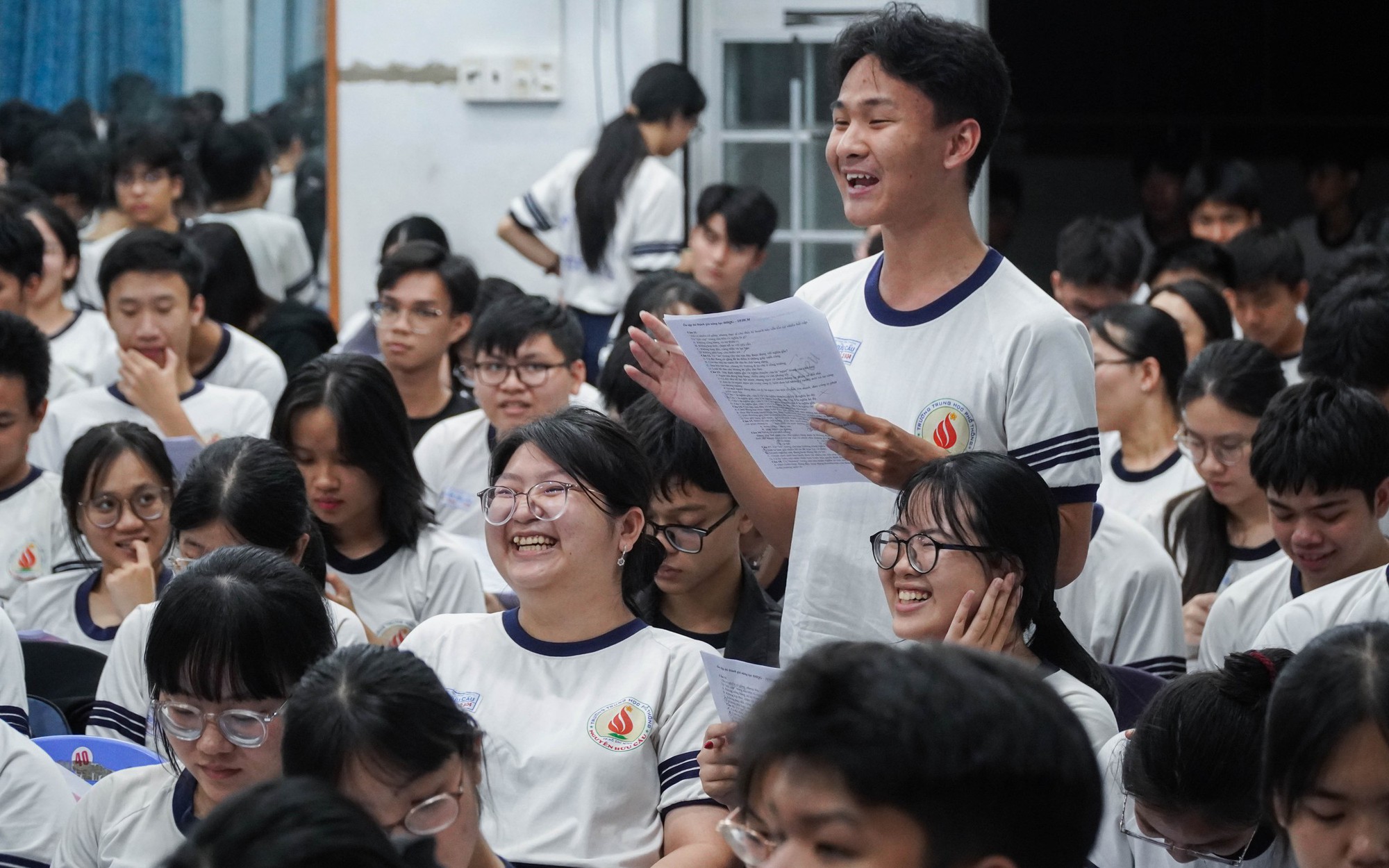 Không khí đặc biệt trong lớp luyện thi miễn phí ở TPHCM