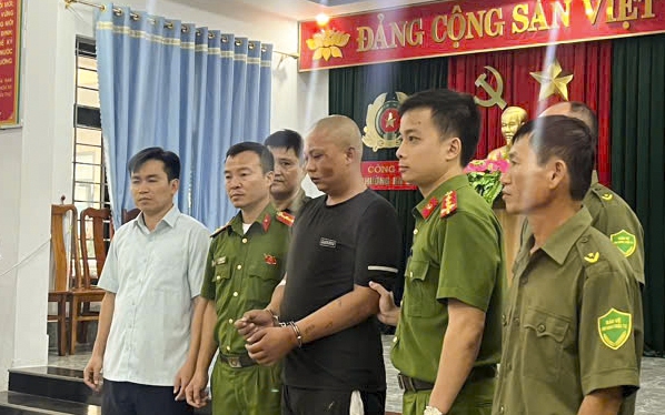 Không quen biết, nghi phạm vẫn xông vào trụ sở công an chém đại úy