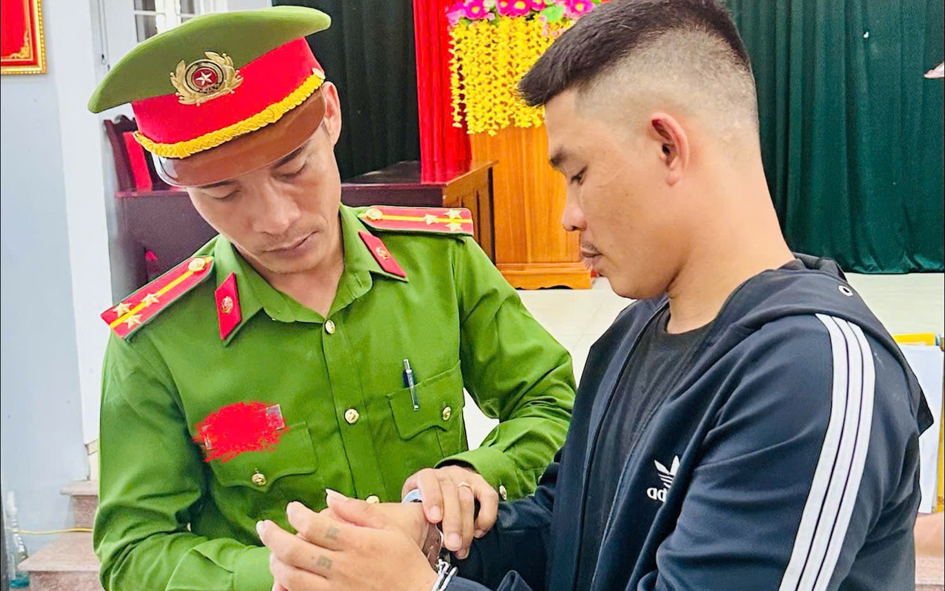 Người đàn ông bị bắt sau vụ đập phá, gây rối tại tiệm tạp hóa ở Quảng Trị