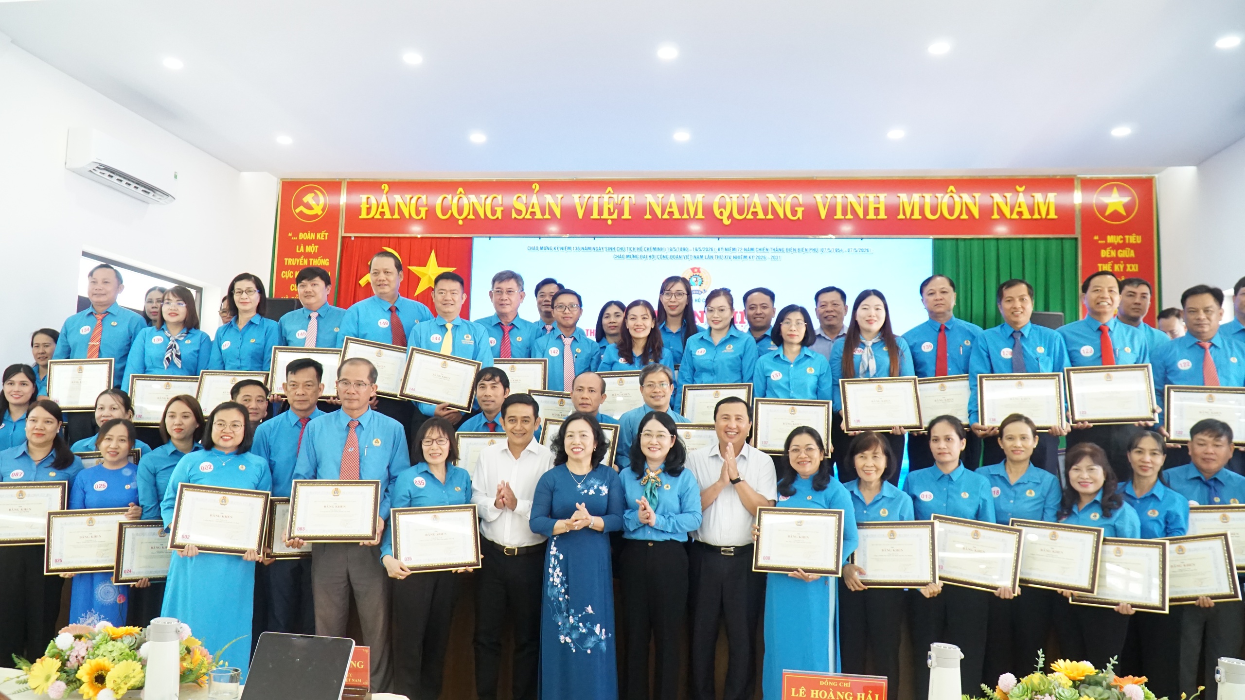 Biến việc học tập B&aacute;c th&agrave;nh nhu cầu tự th&acirc;n của mỗi c&aacute;n bộ C&ocirc;ng đo&agrave;n, người lao động - Ảnh 5.