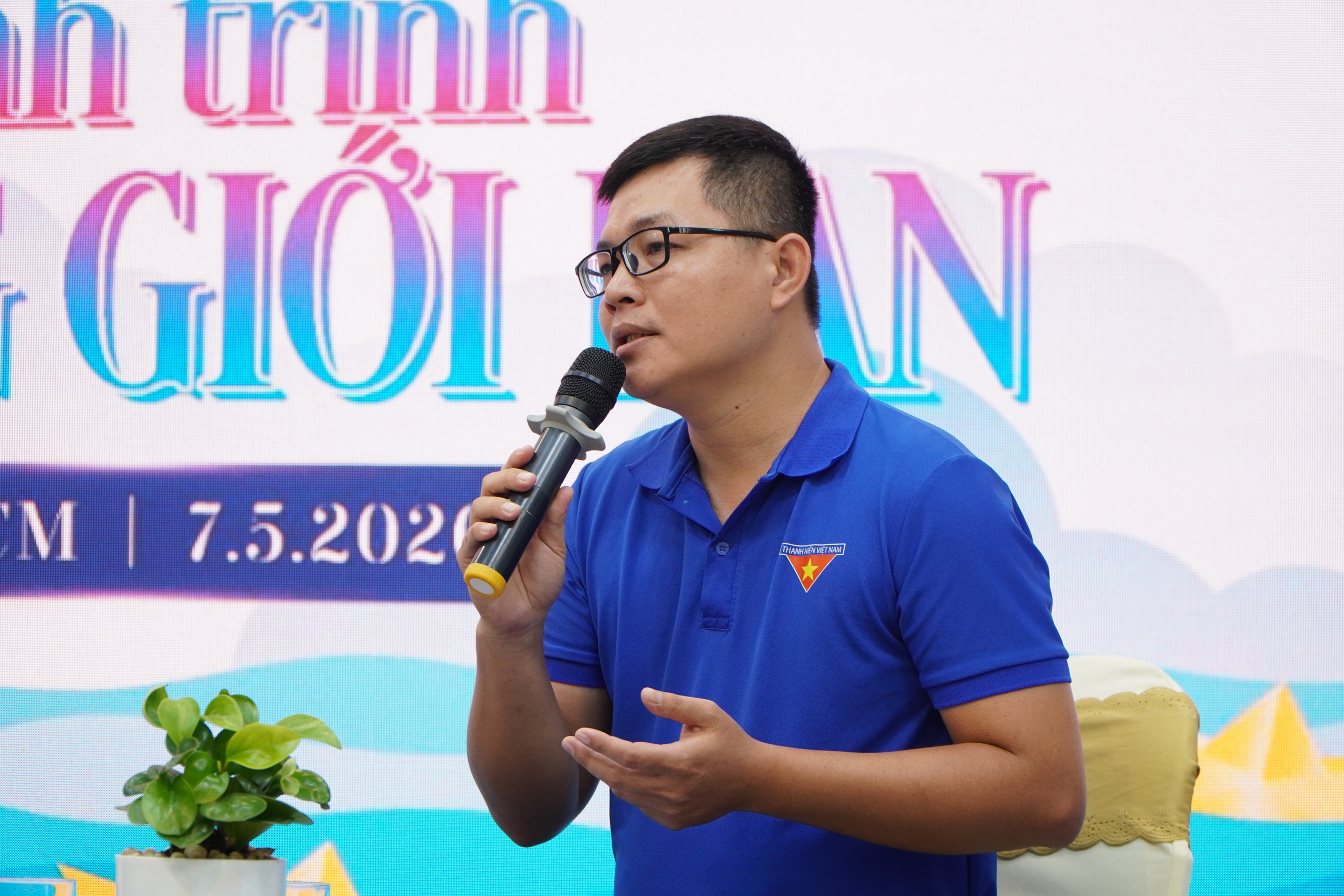 Hoa hậu Lương Th&ugrave;y Linh l&agrave;m gi&aacute;m khảo Cuộc thi Sống đẹp của b&aacute;o Thanh Ni&ecirc;n - Ảnh 4.