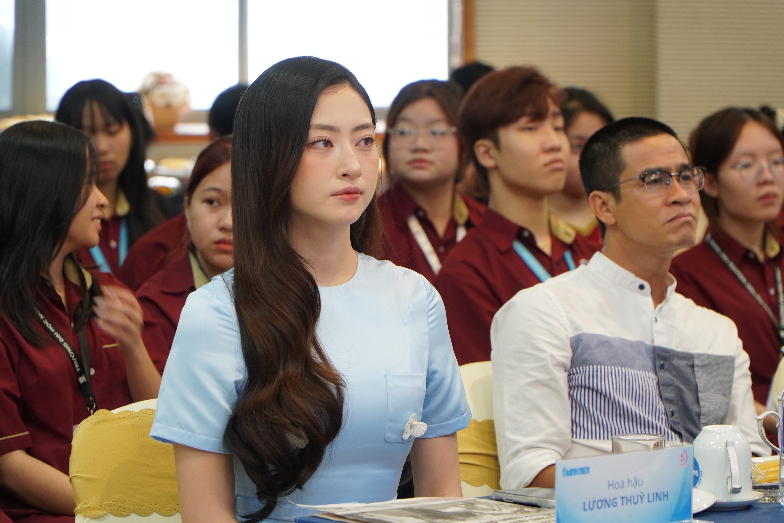 Hoa hậu Lương Th&ugrave;y Linh l&agrave;m gi&aacute;m khảo Cuộc thi Sống đẹp của b&aacute;o Thanh Ni&ecirc;n - Ảnh 11.